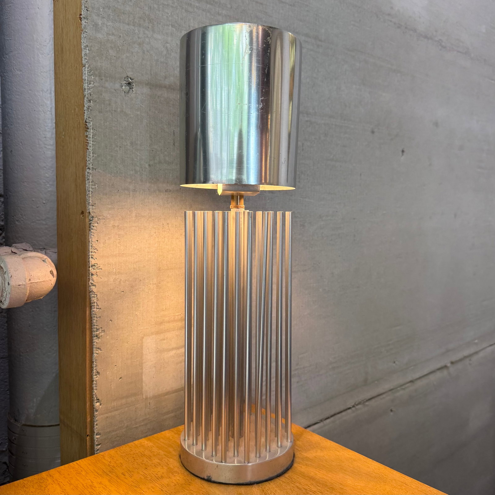 Mid 20th Century Small Modernist Aluminum Cylinder Reed Table Lamp - 5