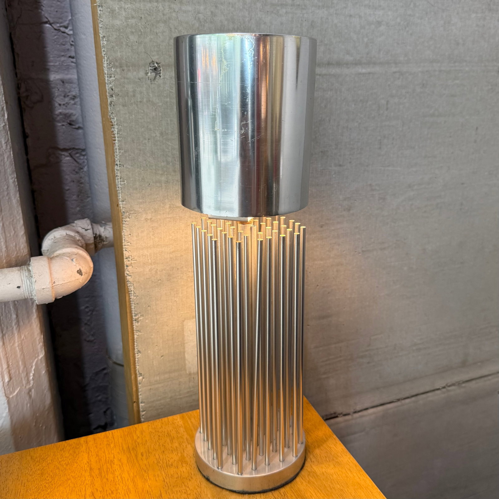 Mid 20th Century Small Modernist Aluminum Cylinder Reed Table Lamp - 8