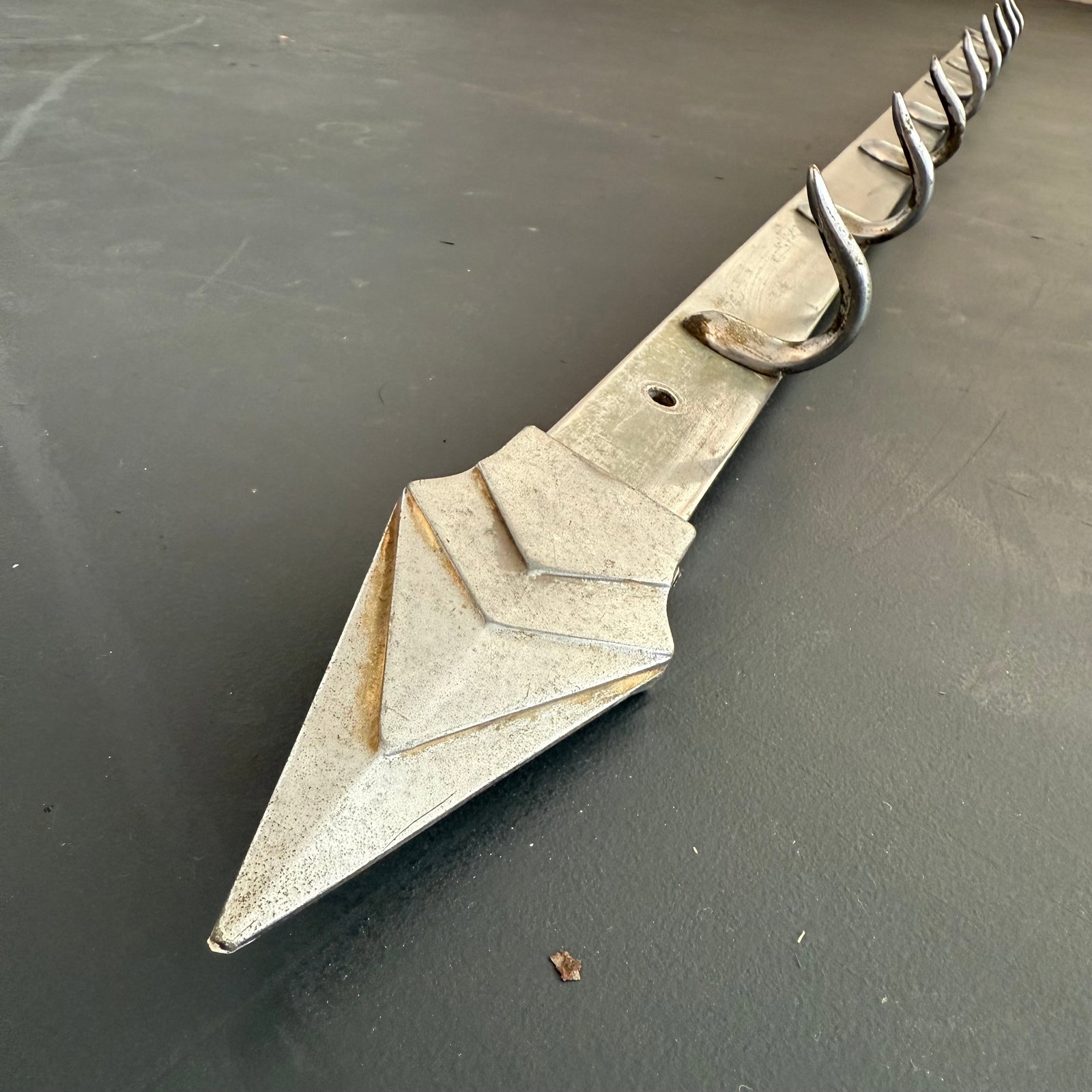 1930s Large Art Deco Arrowhead Steel Butchers Hook Wall Rack - 5