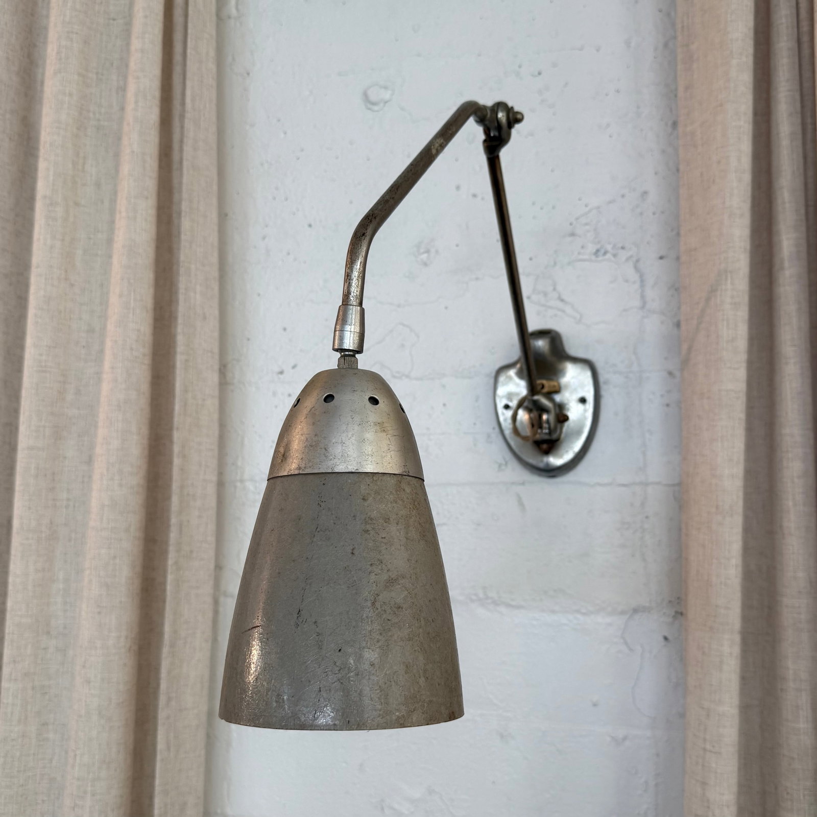 1950s Industrial Mid-Century Articulating Task Lamp Wall Sconce - 3