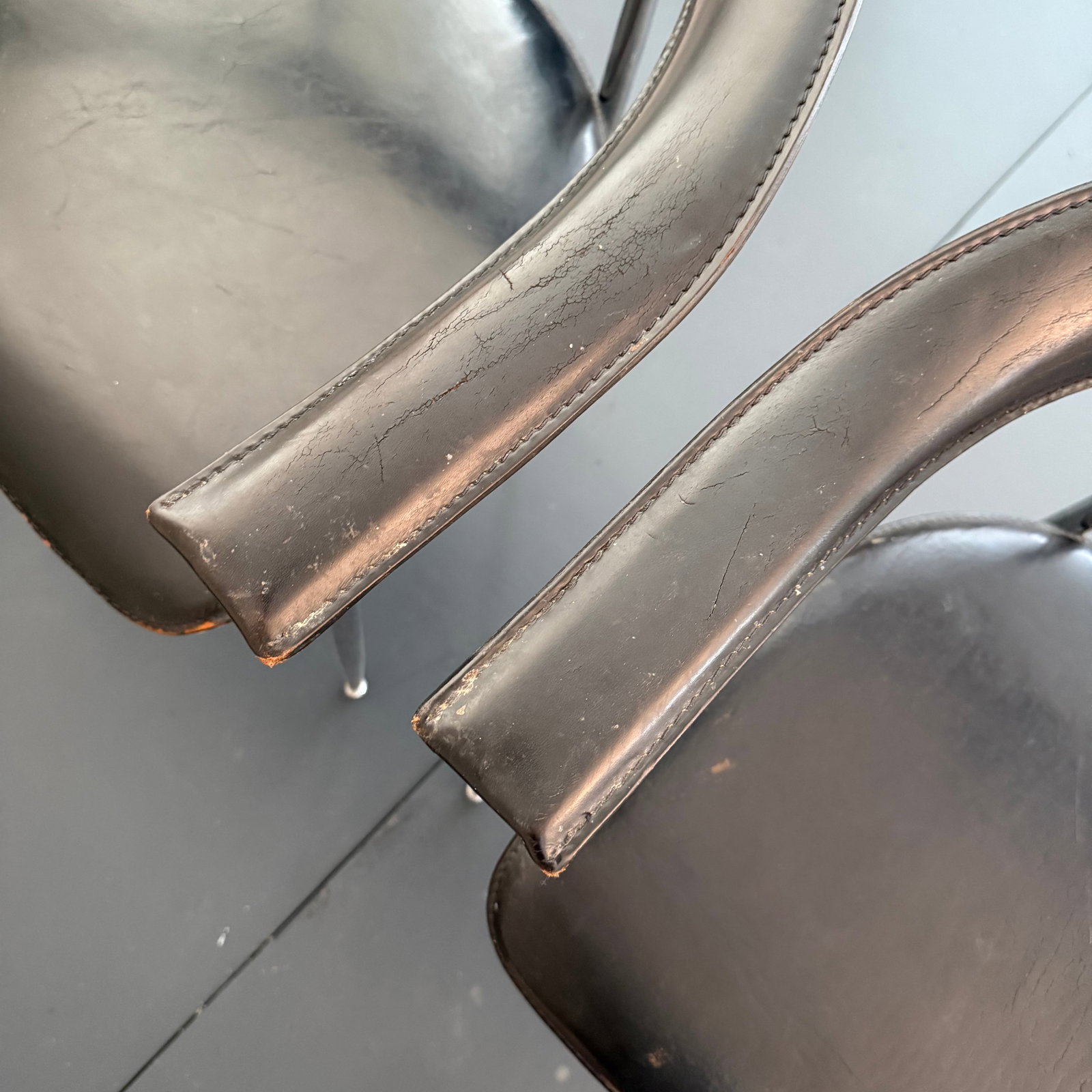 Pair of Italian Postmodern Fasem P40 Chairs by Vegni & Gualtierotti - 8