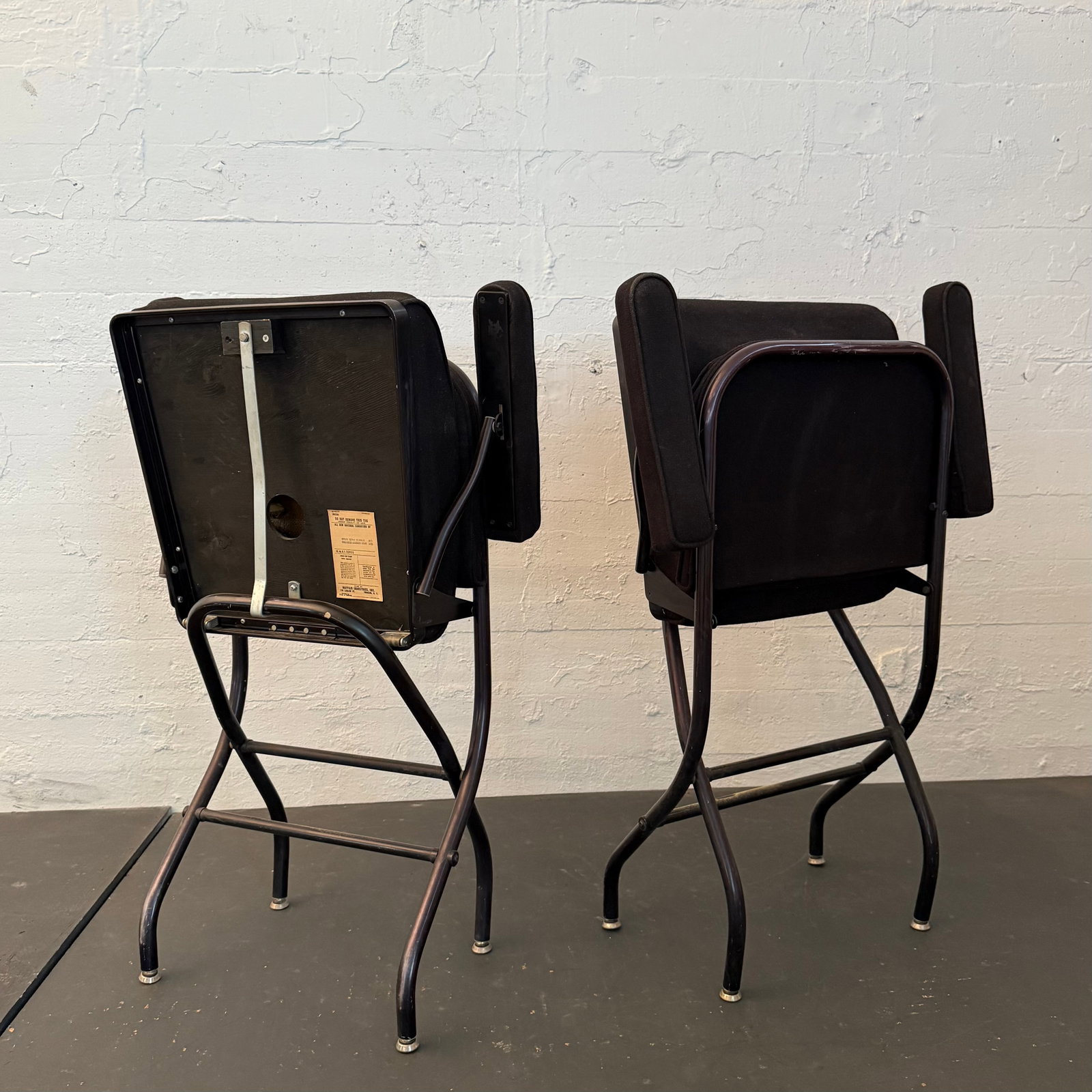 1940s Pair of Art Deco Warren McArthur for Mayfair Industries Folding Armchairs - 3
