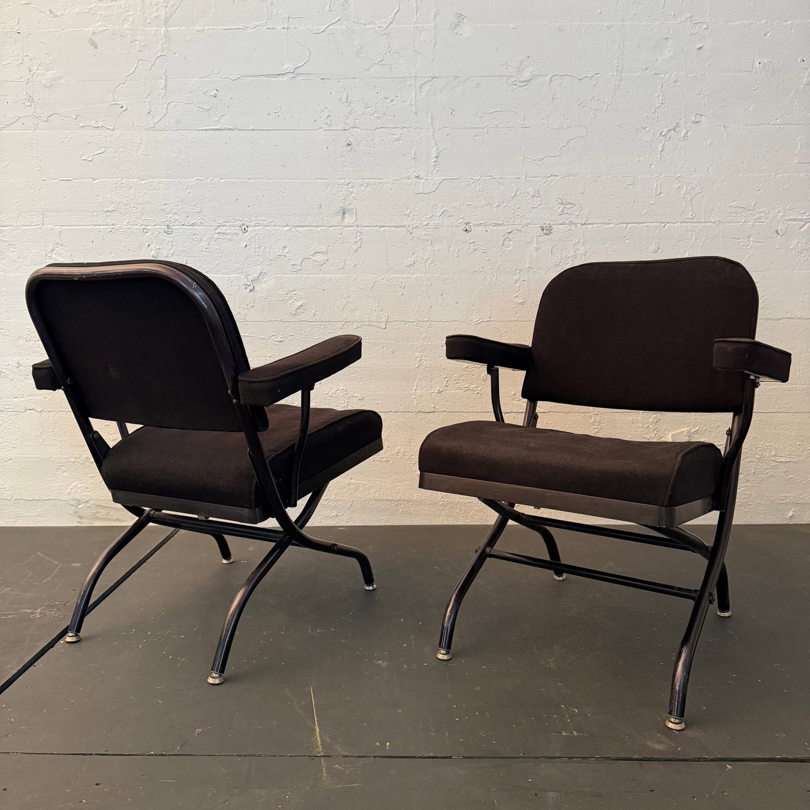 1940s Pair of Art Deco Warren McArthur for Mayfair Industries Folding Armchairs - 4