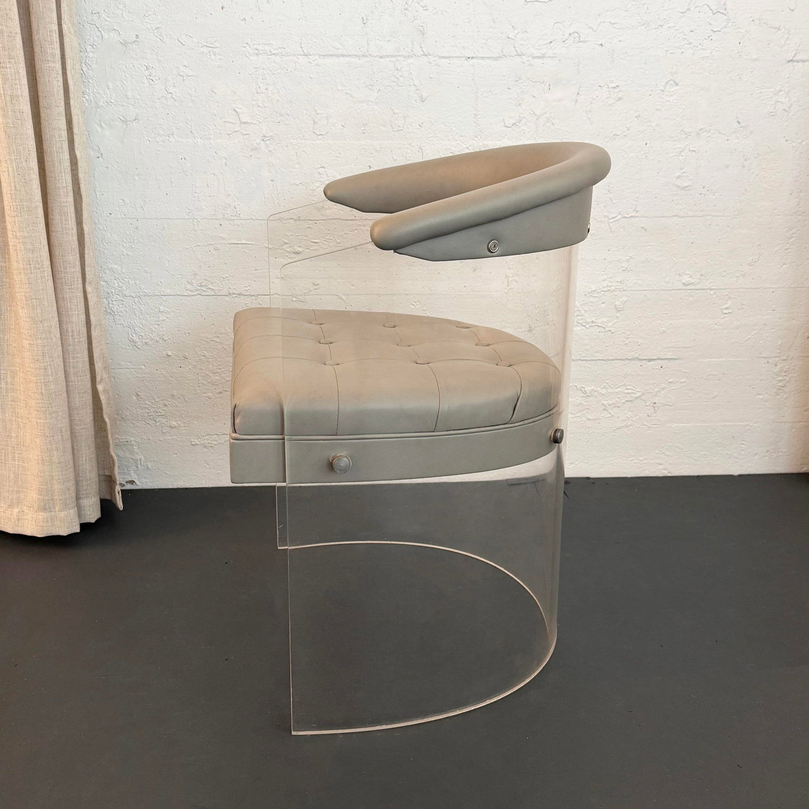 1970s Clear Lucite and Leather Kagan-Style Barrel Tub Chair - 3