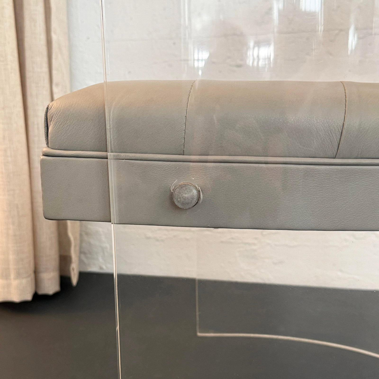 1970s Clear Lucite and Leather Kagan-Style Barrel Tub Chair - 8