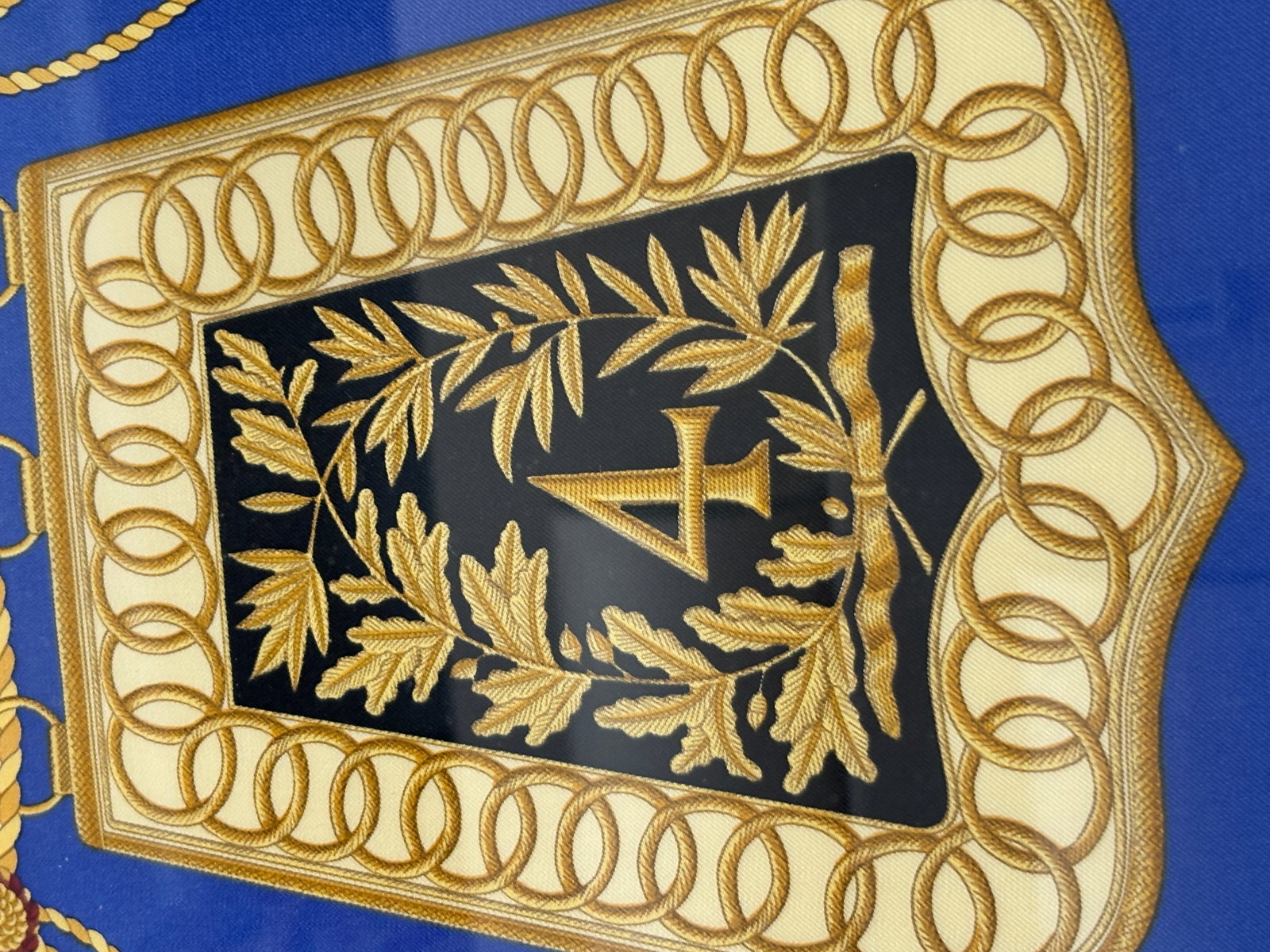 Hermès Poste Et Cavalerie Silk Scarf in Museum Acrylic Box, 1986 - 13