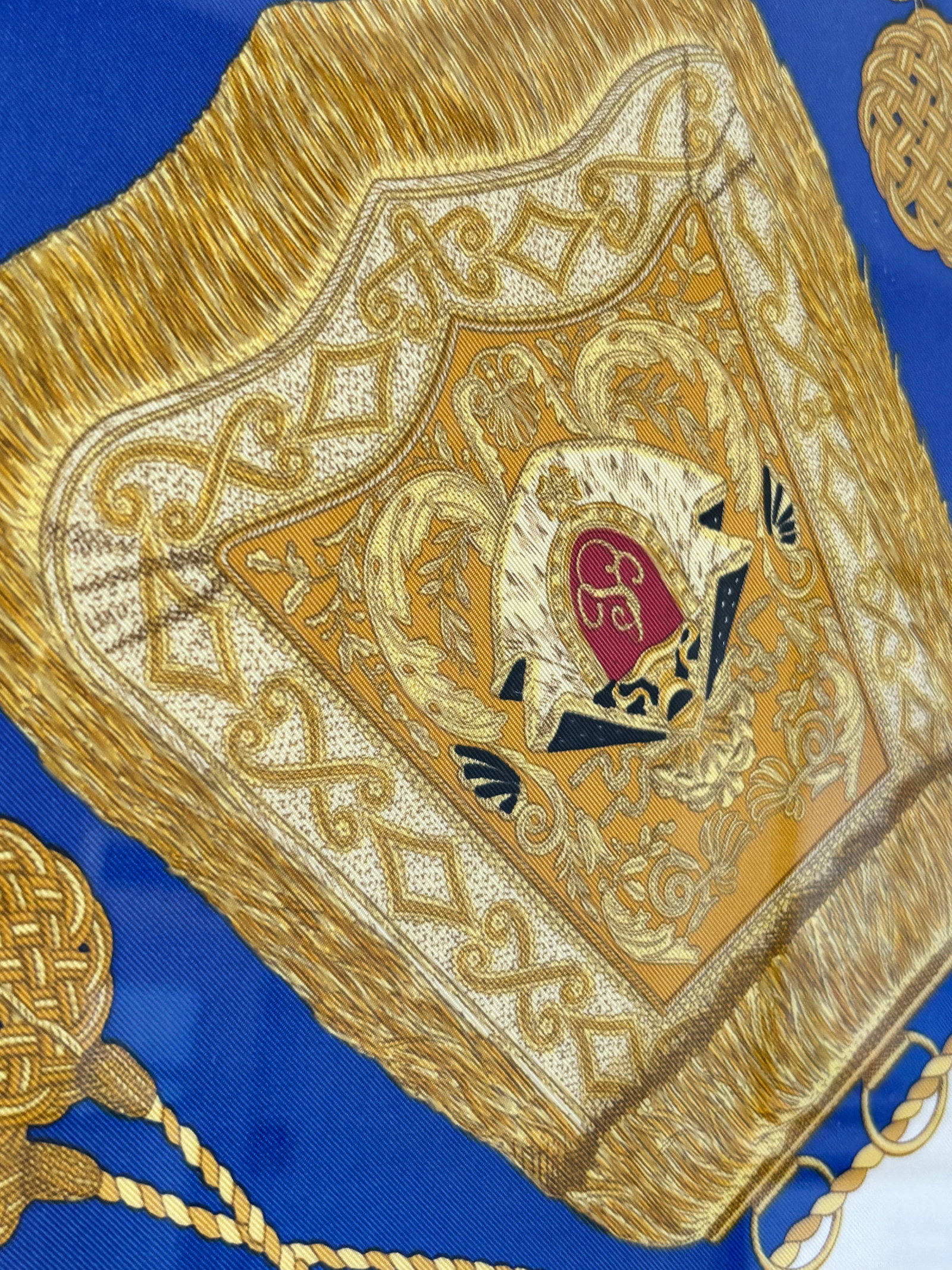 Hermès Poste Et Cavalerie Silk Scarf in Museum Acrylic Box, 1986 - 14