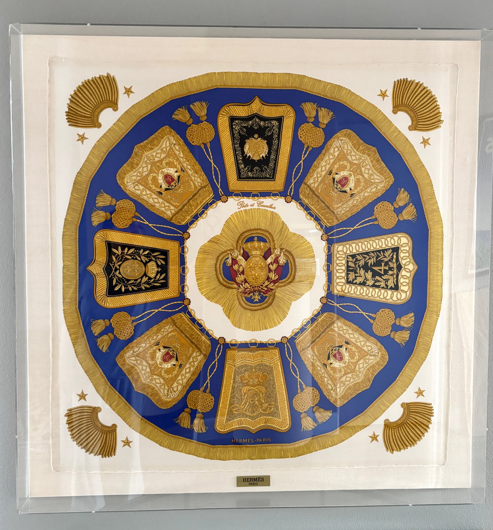 Hermès Poste Et Cavalerie Silk Scarf in Museum Acrylic Box, 1986: Hermès "Poste et Cavalerie" Silk Scarf by Joachim Metz in Museum Acrylic Shadow Box, 1986 An exceptional vintage Hermès Paris "Poste et Cavalerie" silk carré, designed by renowned