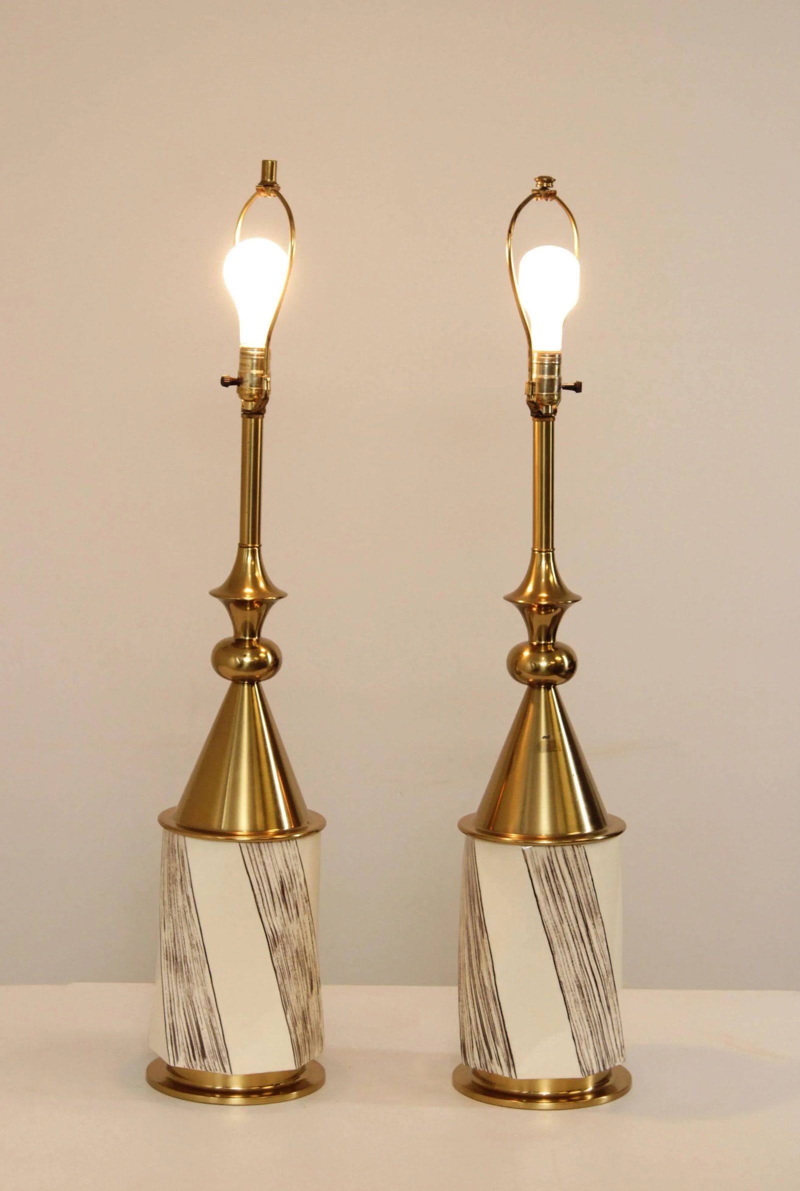 Mid Century Modern Stiffel Tommi Parzinger Style Brass & Pottery Lamps - A Pair - 10