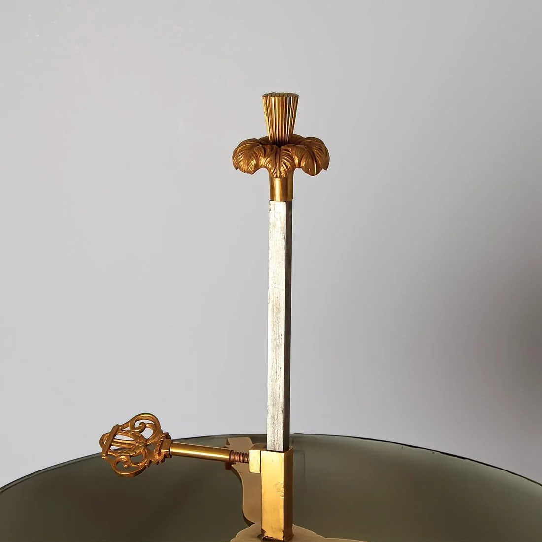 Late 19th Century French Louis XVI Bouillotte Lamp - 4