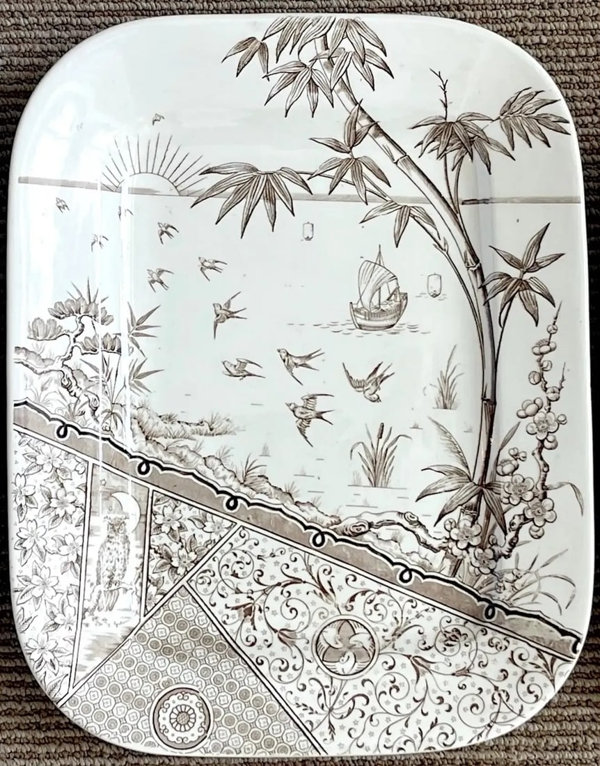 19th Century Melbourne' Graduating Aesthetic Movement Brown & White Ironstone - Set of 3 - 11