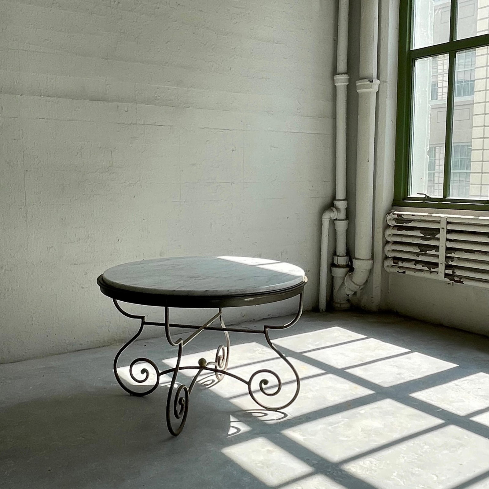 Mid 20th Century Hollywood Regency Scrolled Steel & Marble Dining Table - 7