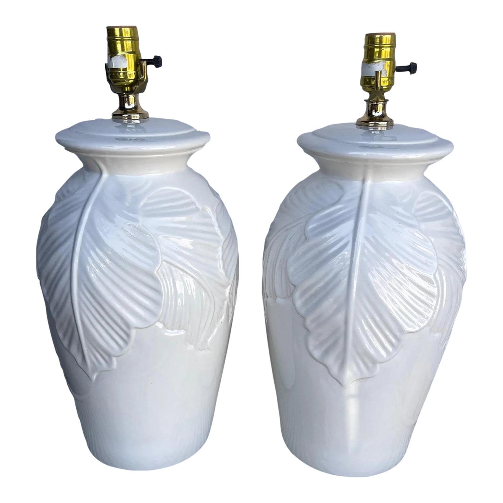 White Palm Beach Style Palm Leaf Table Lamps-Set: Vintage Pair of White Palm Beach Style Palm Leaf Table Lamps. Love these lamps they are in amazing condition and would look great with a black shade or even a kelly green shade for a pop of color.
