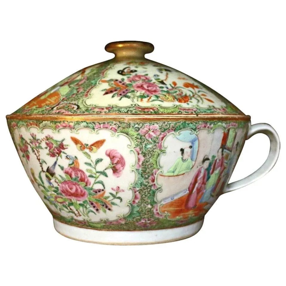 19th century Rose Medallion Chinese Export Covered Chamber Bowl - 9