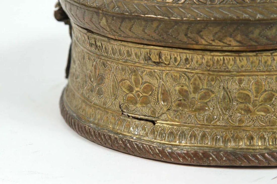 Asian Antique Brass Betel Nut Pandan Box With Lid, Northern India 19th C. - 5