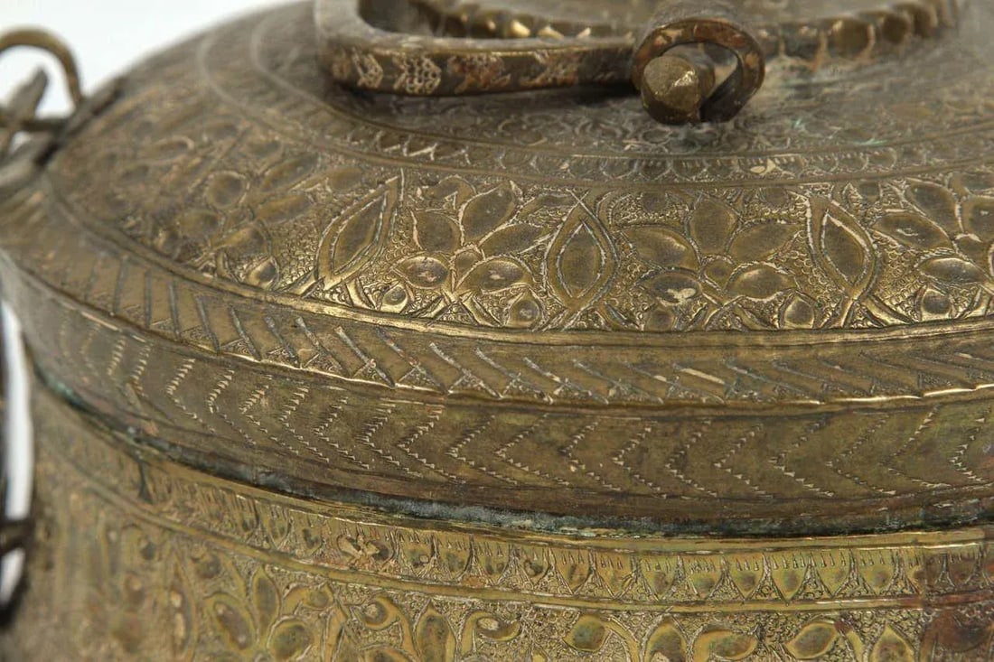 Asian Antique Brass Betel Nut Pandan Box With Lid, Northern India 19th C. - 8