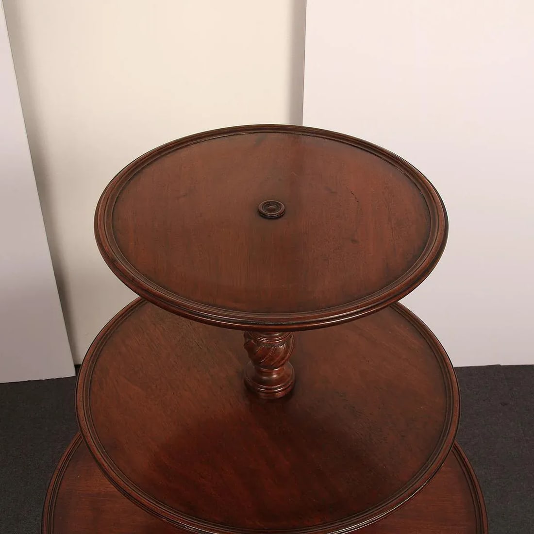 Late 18th Century George II Mahogany Dumbwaiter - 5