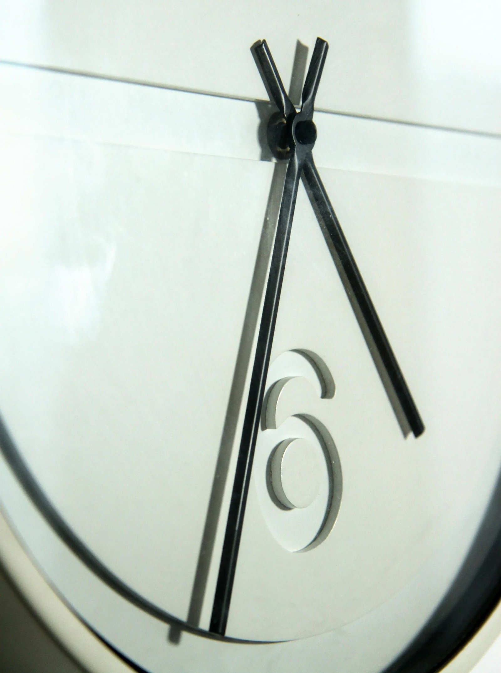 Mid Century Modern Howard Miller White Pill Wall Clock by George Nelson - 4