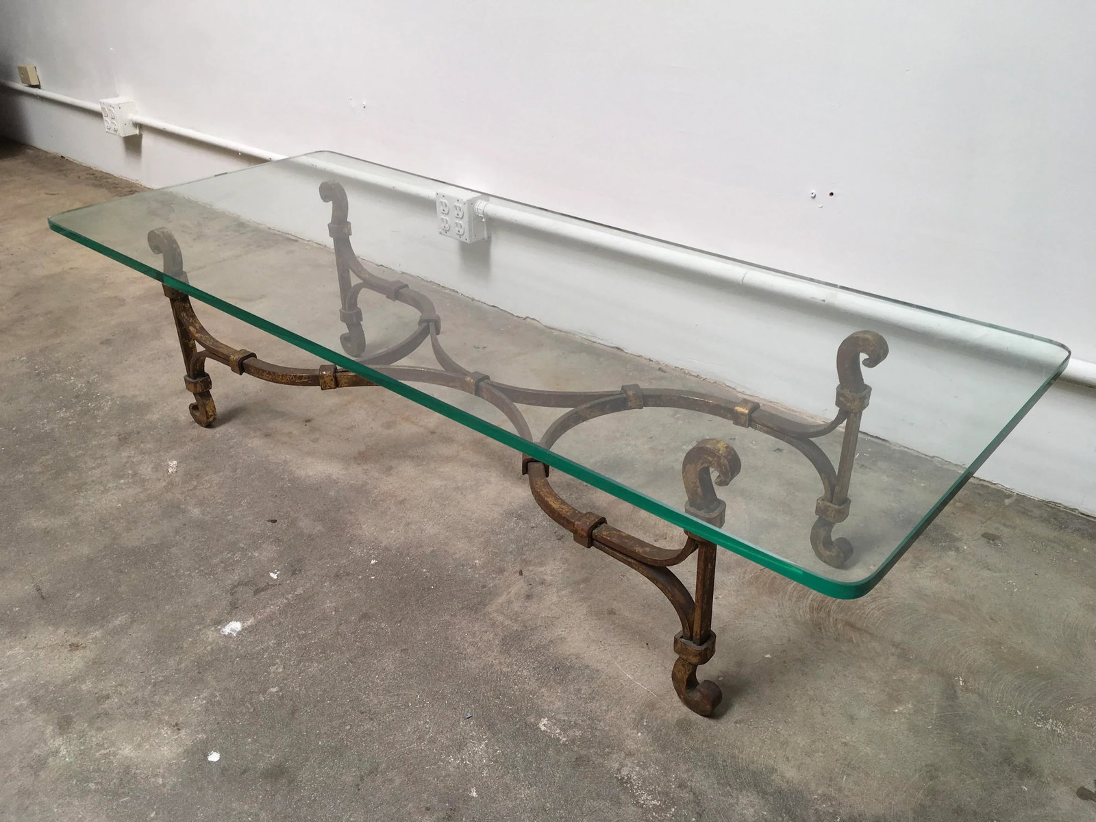 Gilded Iron Coffee Table Attributed to Arturo Pani – Mexican Modernism, Circa 1950s - 2