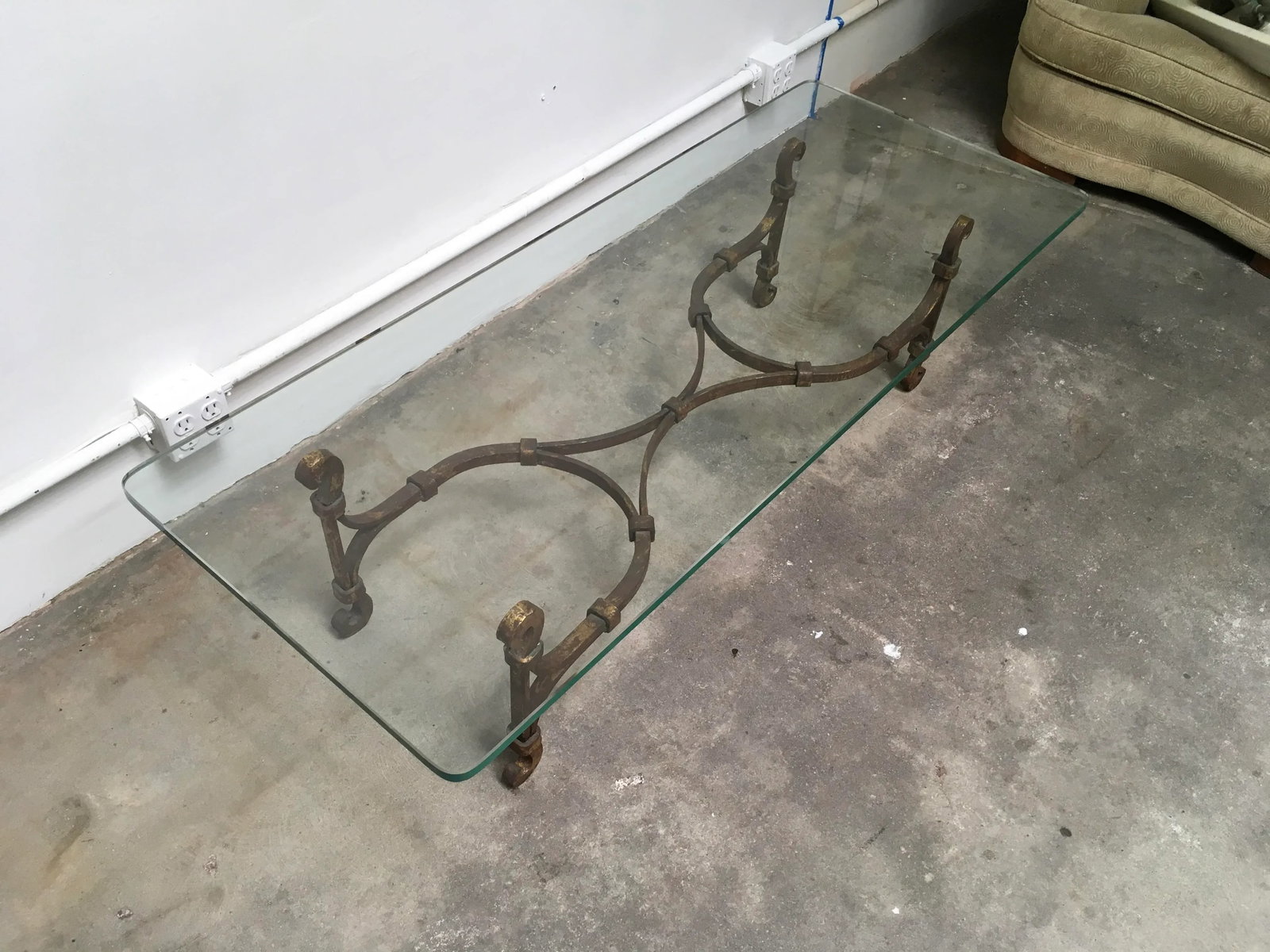 Gilded Iron Coffee Table Attributed to Arturo Pani – Mexican Modernism, Circa 1950s - 4