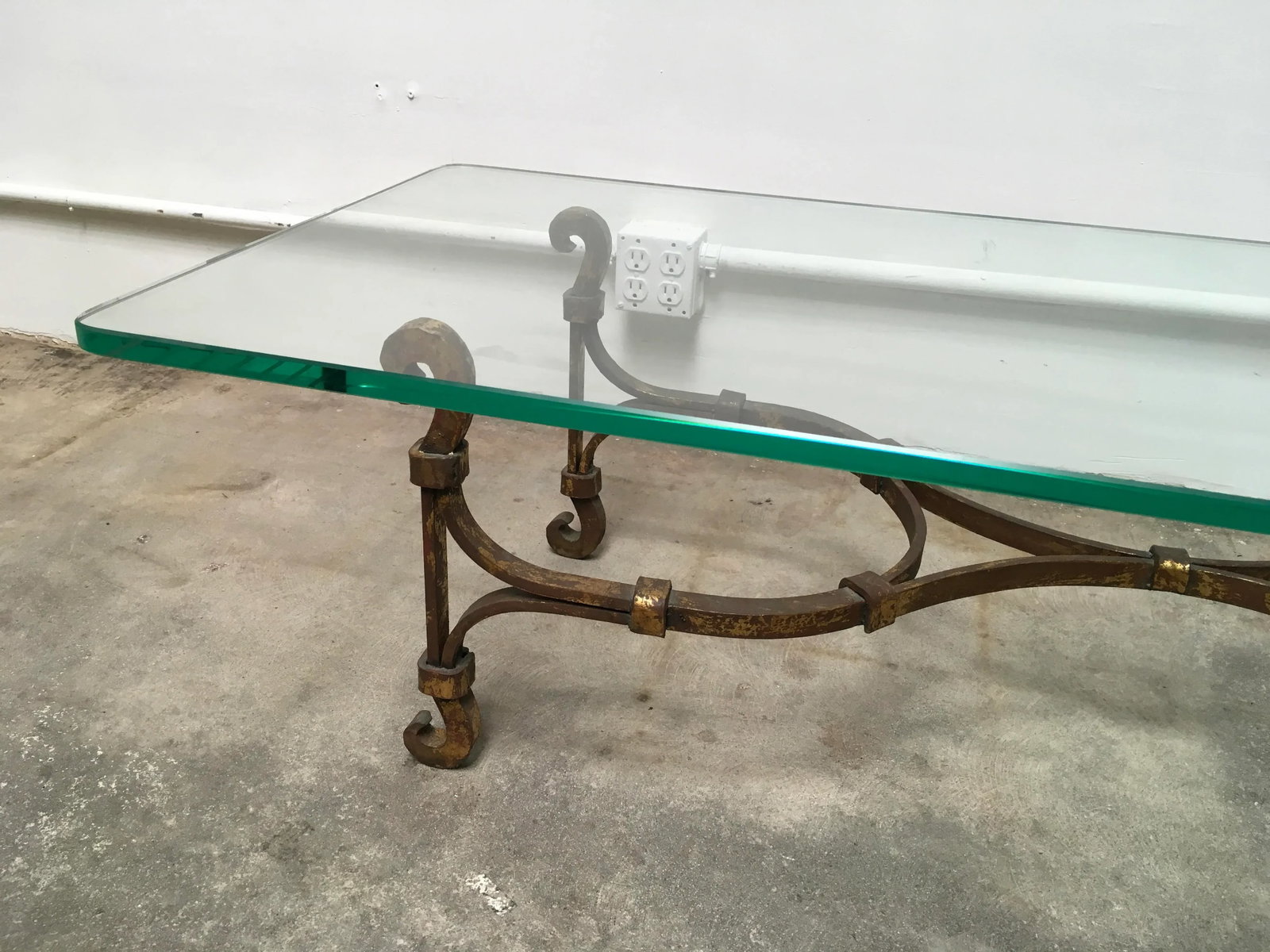 Gilded Iron Coffee Table Attributed to Arturo Pani – Mexican Modernism, Circa 1950s - 6
