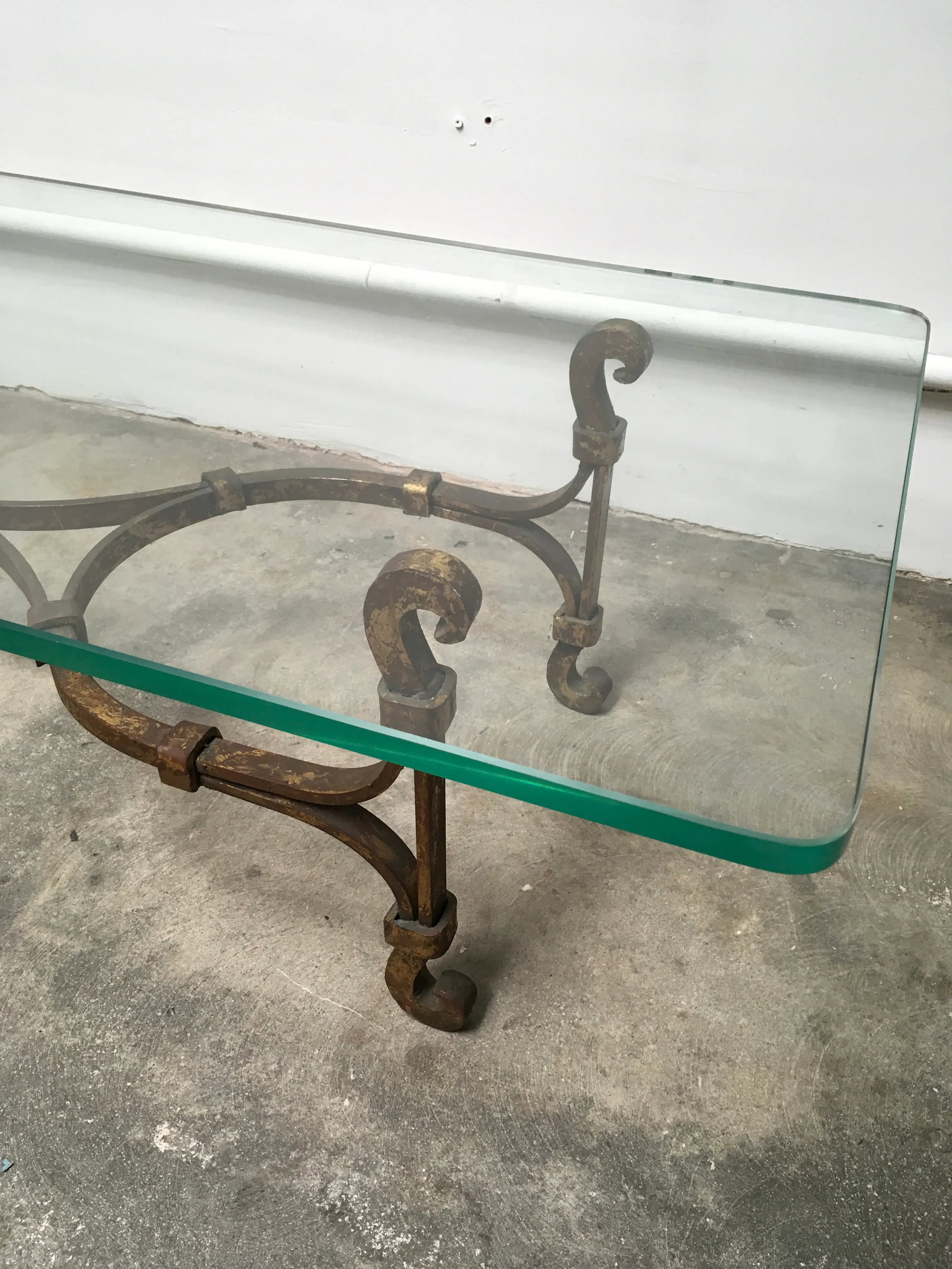 Gilded Iron Coffee Table Attributed to Arturo Pani – Mexican Modernism, Circa 1950s - 7