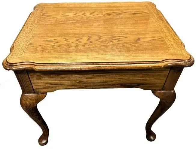 Pair of Thomasville Vintage Solid Oak Queen Anne Side Tables Late 20th Century - 5