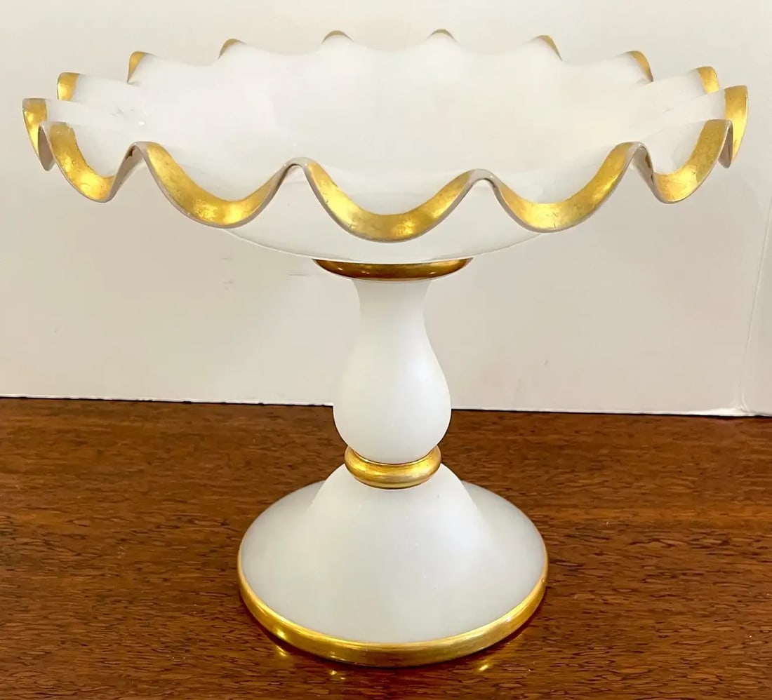 19th Century French Gilt White Opaline Compote / Tazza - 5