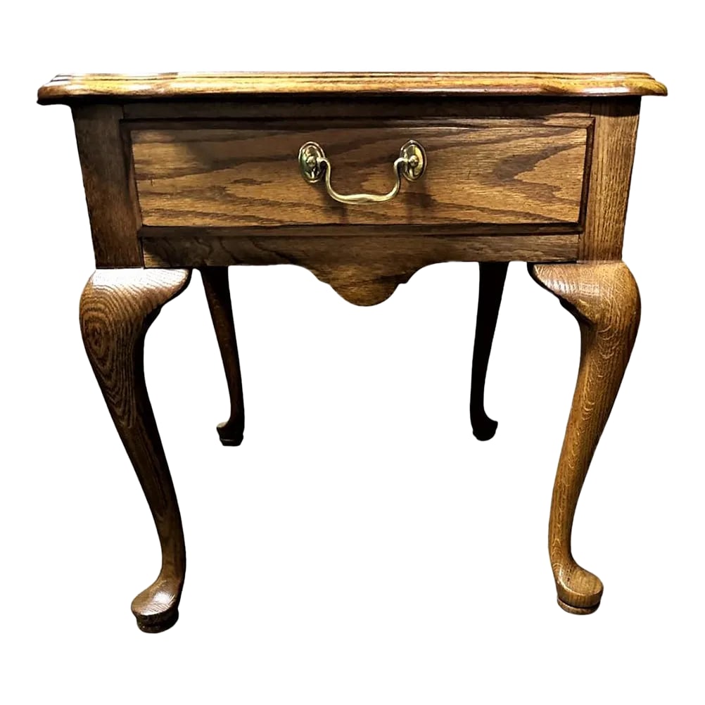 Vintage Thomasville Solid Oak Queen Anne Side Table - Late 20th Century: Handsome, solid vintage table from Thomasville Condition: Alterations: Original Condition Unaltered Imperfections: Some Imperfections Condition Notes: Sturdy, fine retouched finish Origin: United Stat