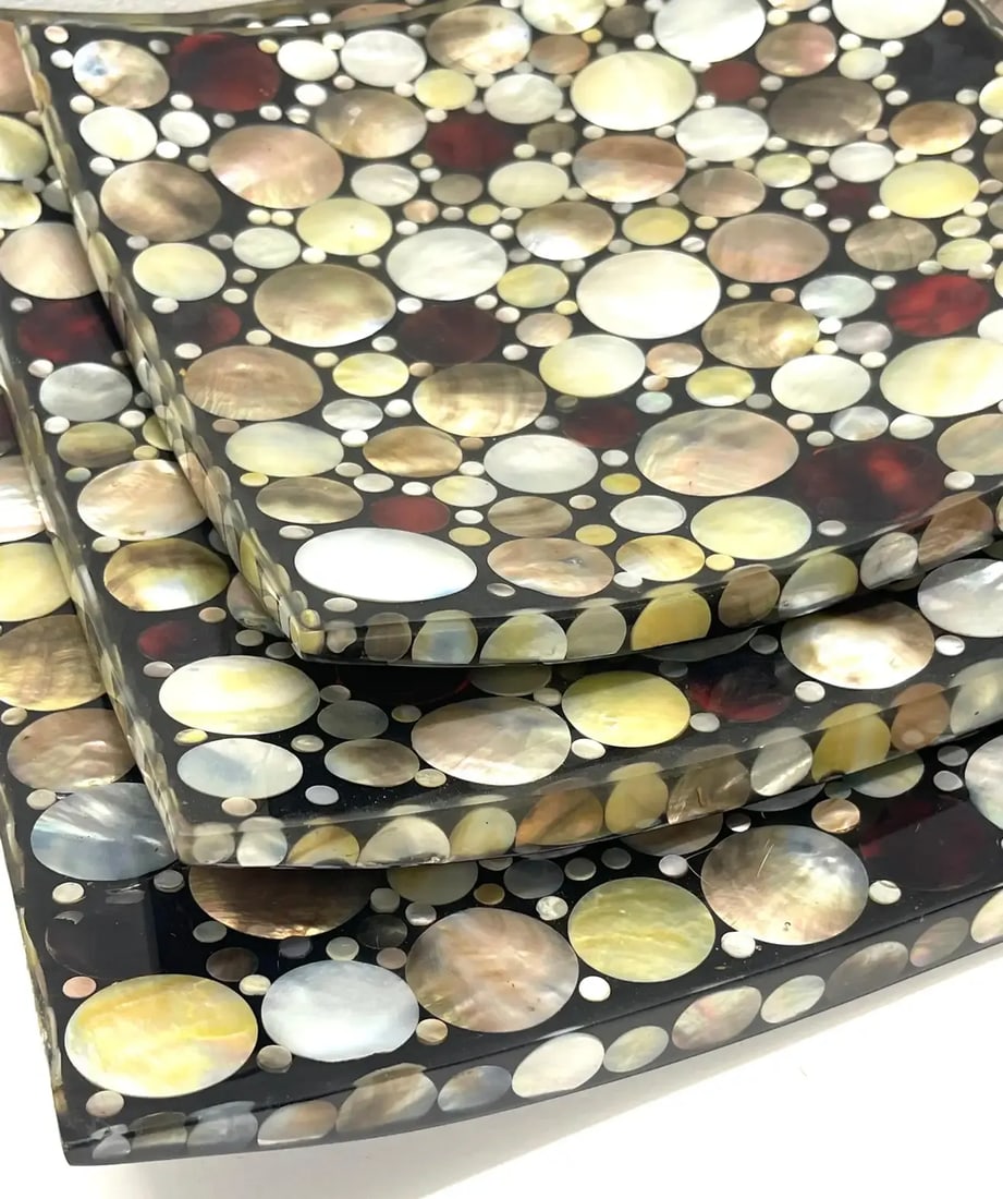 Late 20th Century Colorful Graduated Inlaid Shell 'Dots Obsession' Pattern Concave Trays - Set of 3 - 10