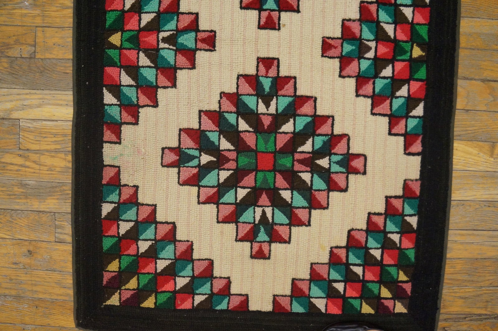 1930s Multicolor Diamond Antique American Hooked Rug Hand Knotted 2'4"x 3'8" Wool Carpet - 5