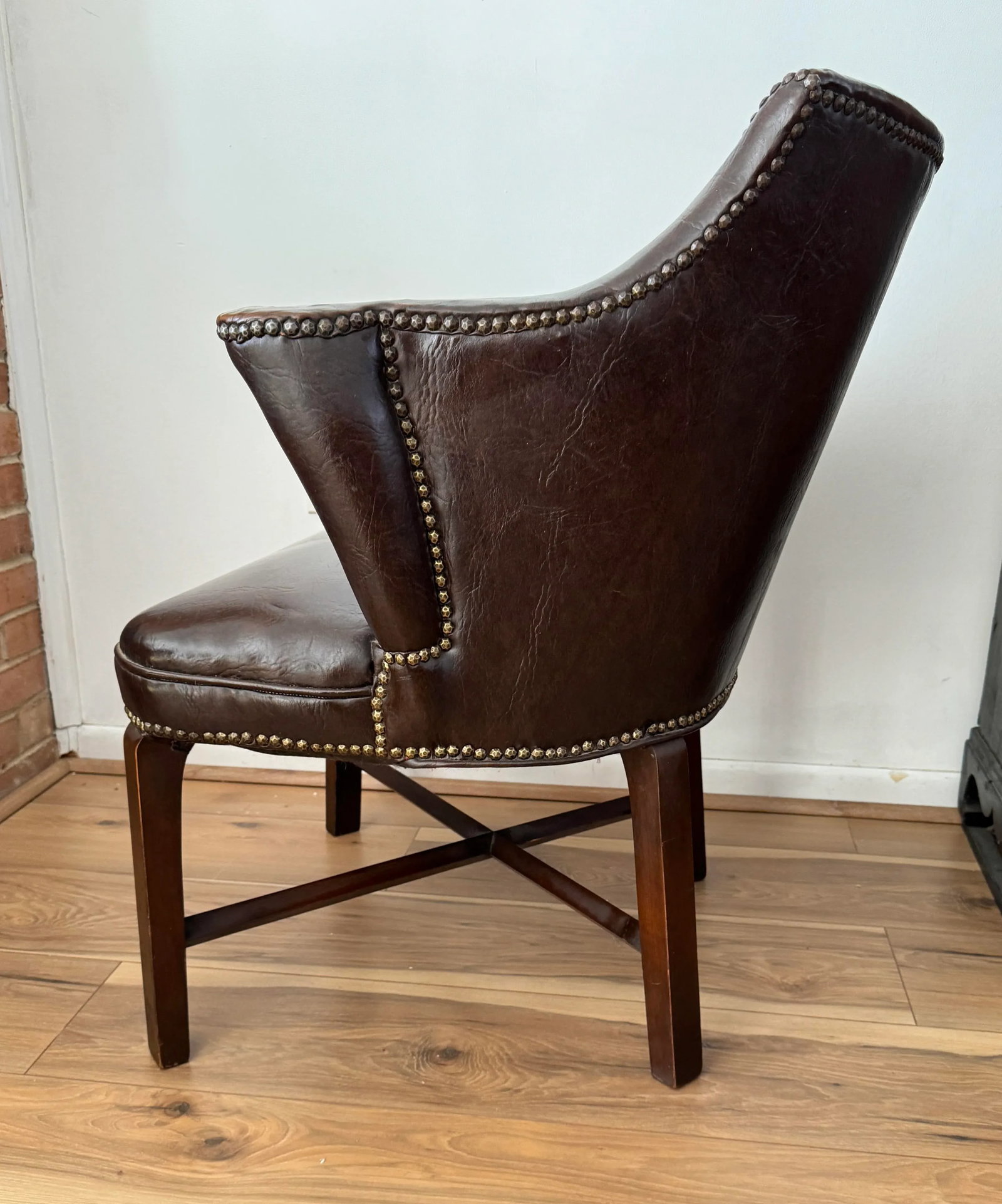 Vintage Leather Upholstered Tub Club Chair - 4