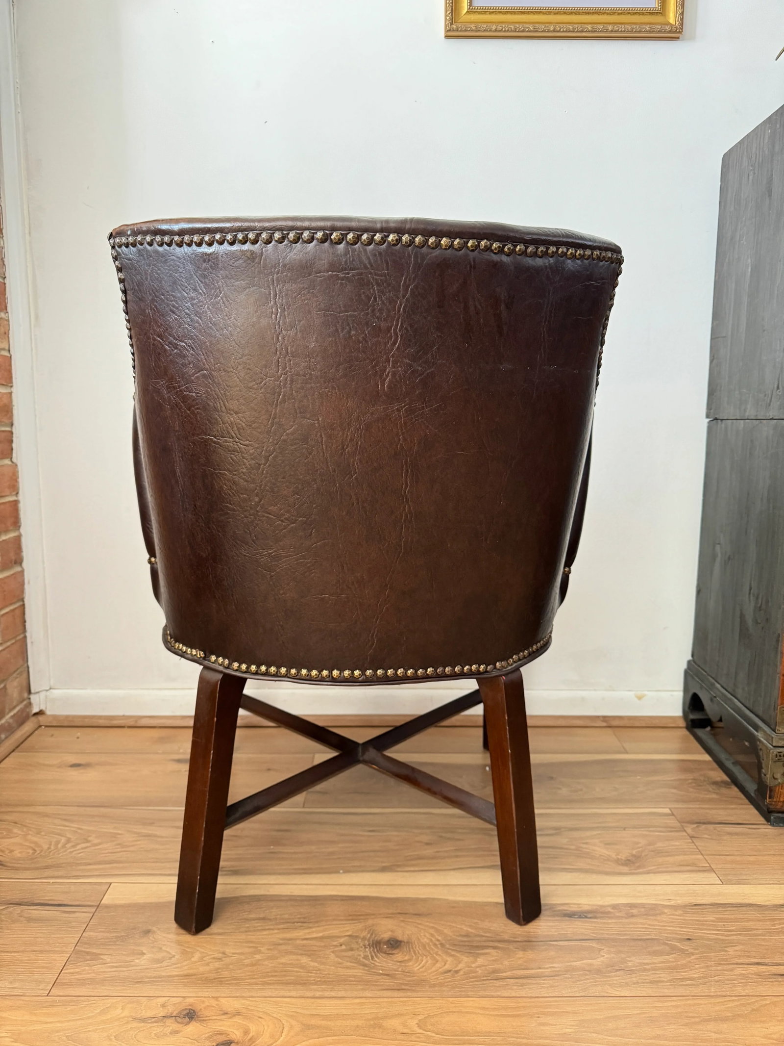Vintage Leather Upholstered Tub Club Chair - 5