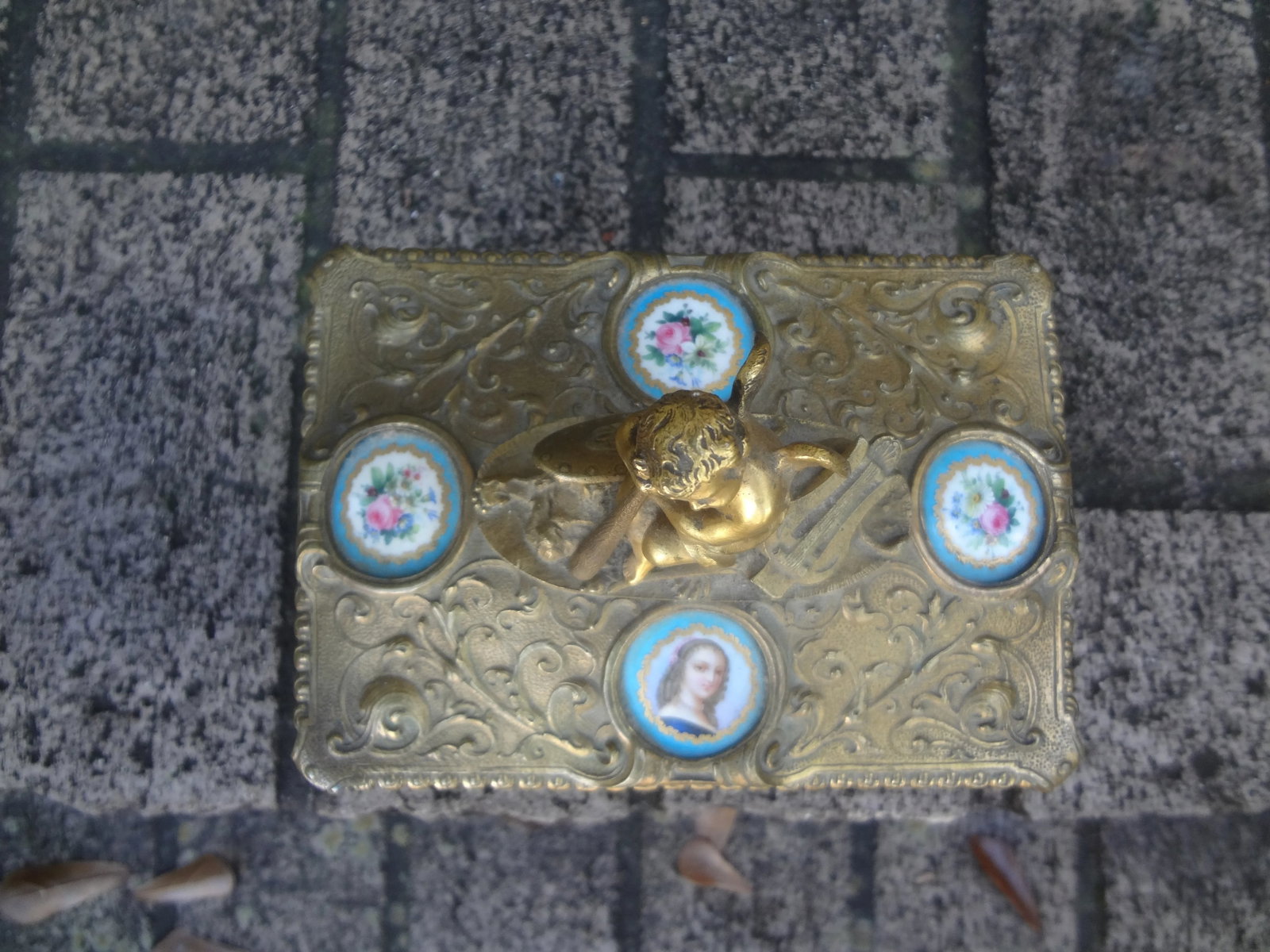 19th Century French Louis XV Style Bronze Box - 3