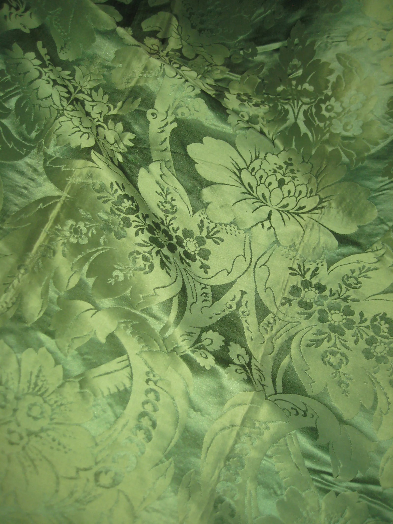 Large Early 19th Century French Green Silk Tablecloth - 7
