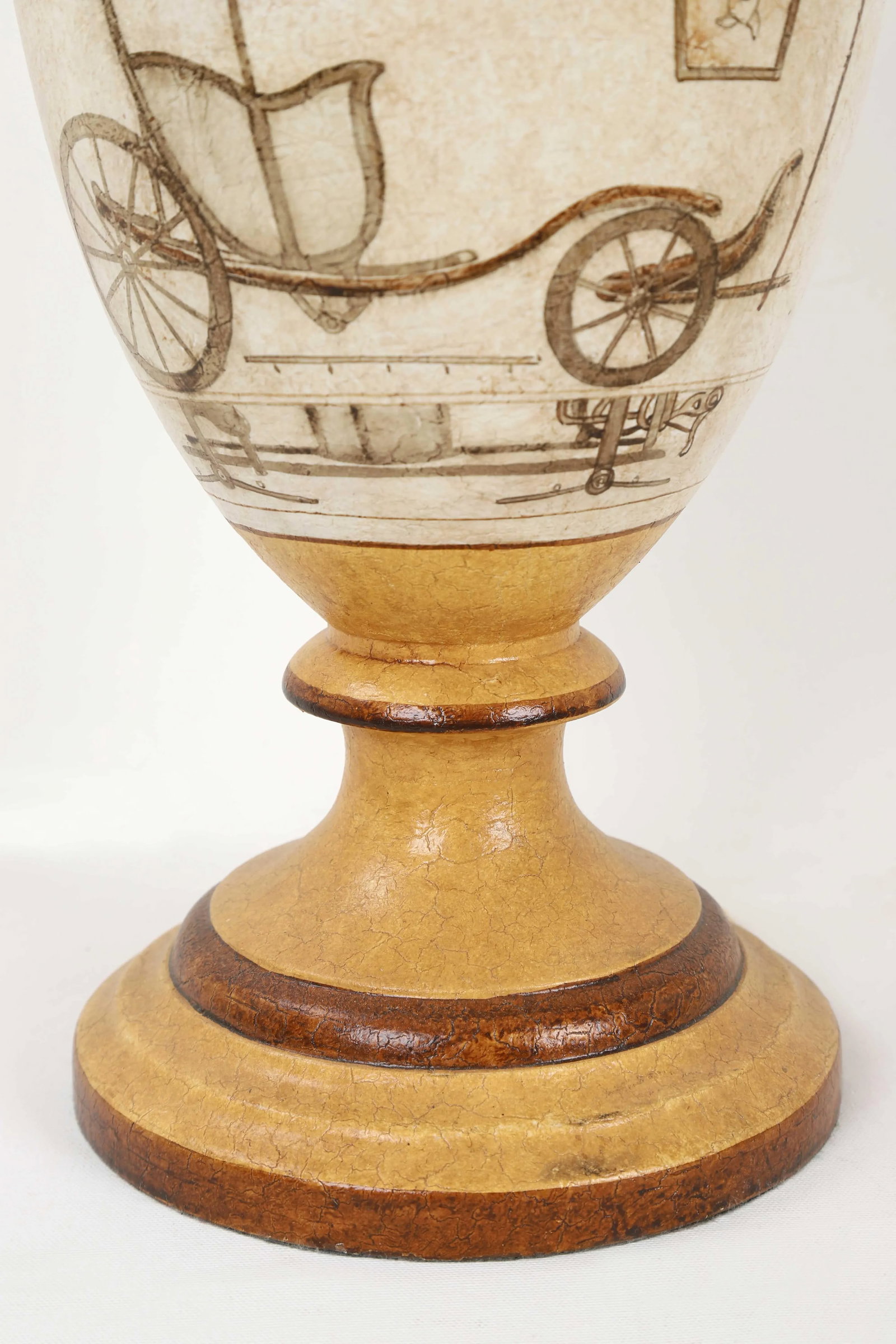 Vintage Amber Toned Crackle Paint Trophy Lamp With Painted Carriage - 4