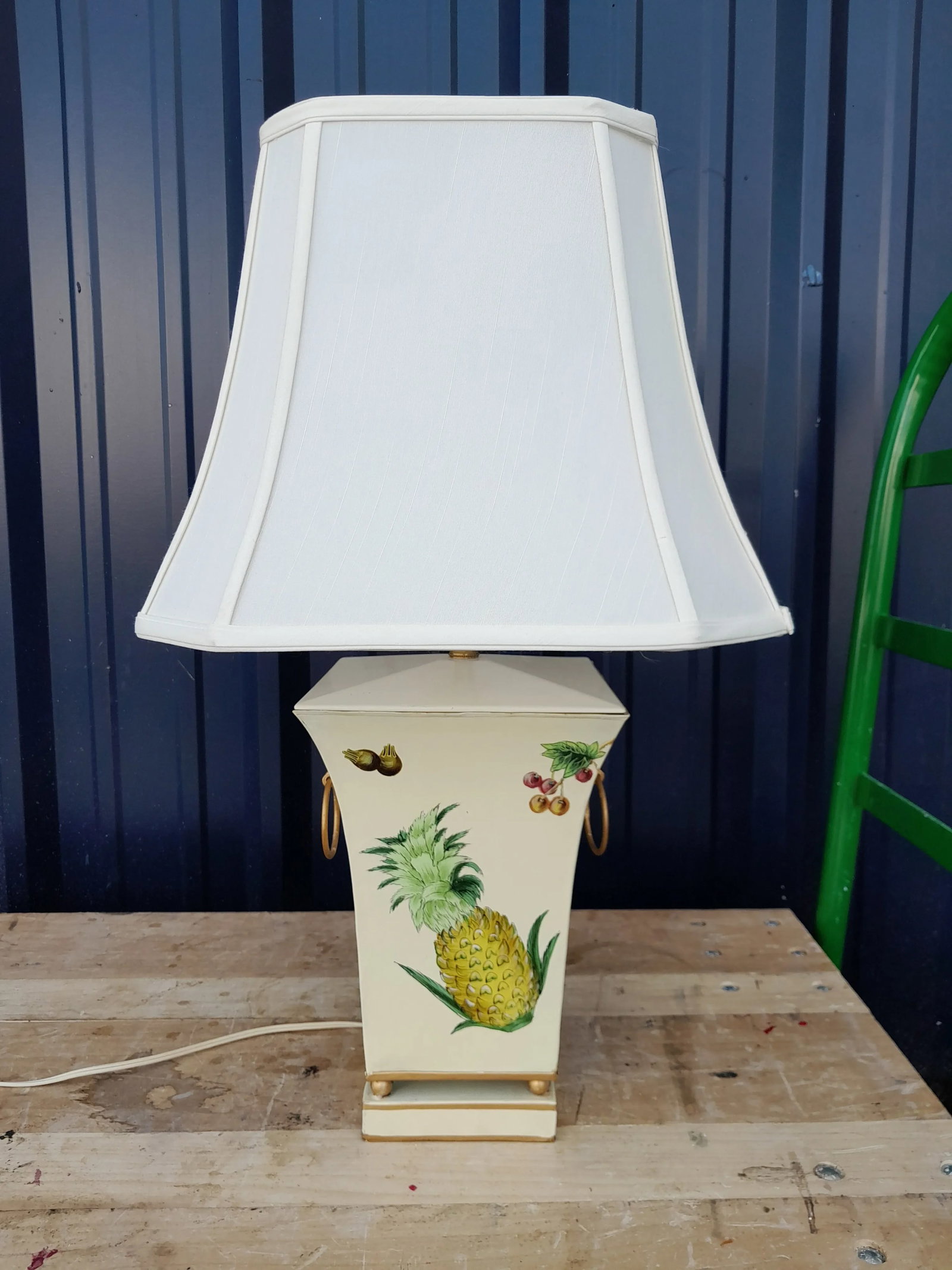 1990s Scully & Scully Style French Country Pineapple and Floral Table Lamp With Silk Shade - 6