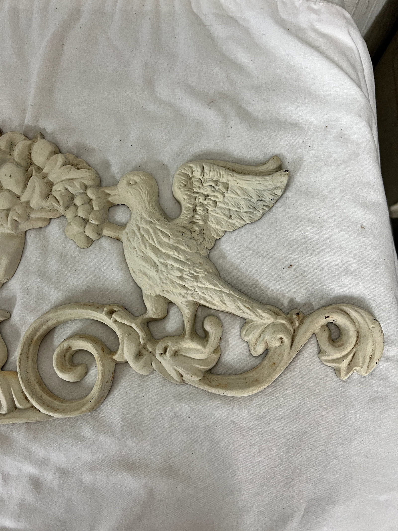 Garden Ornament Cast Iron Birds Flanking a Bowl of Fruit - 3
