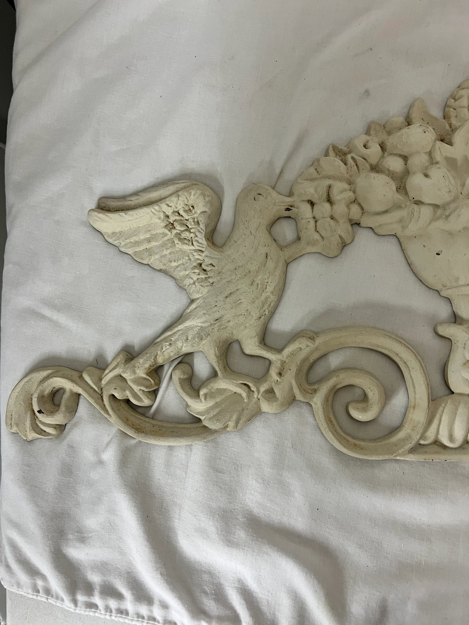 Garden Ornament Cast Iron Birds Flanking a Bowl of Fruit - 4