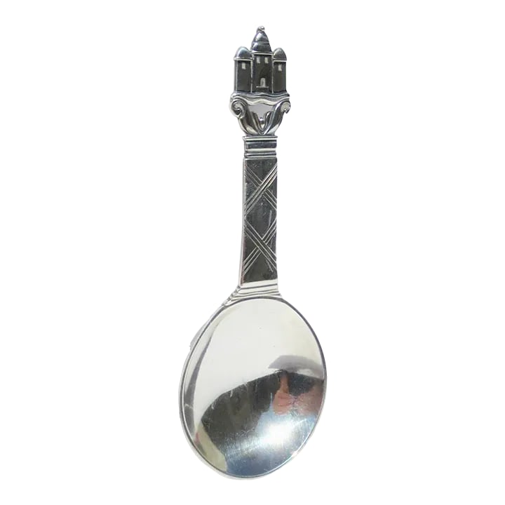 Georg Jensen Sterling Silver Tea Caddy Pattern Gej7 Circa 1933-44: This is a rare Jensen pattern Known as GEJ7 Sterling Tea caddy by Georg Jensen from 1933-1944 time period. Hallmarked to the reverse with Jensen and Sterling. Seldom seen or very rare pattern shown as