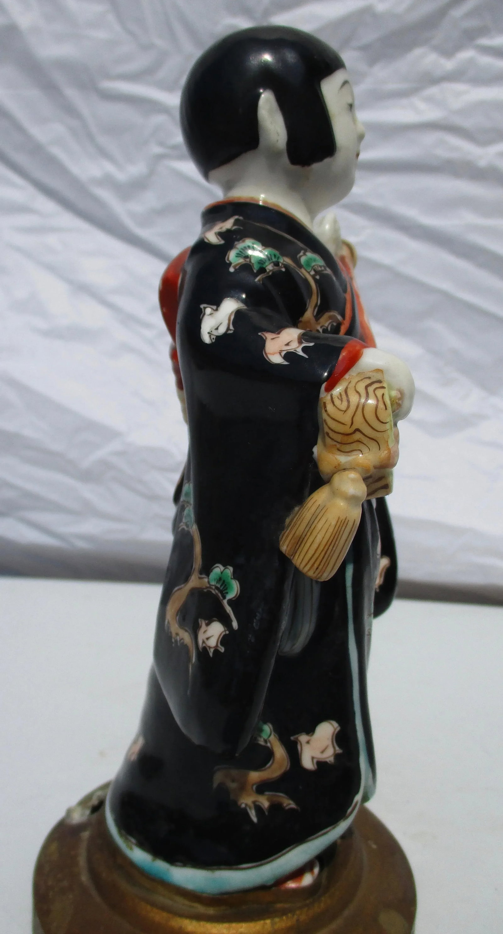 1900s Japanese Kutani Porcelain Musician - 3