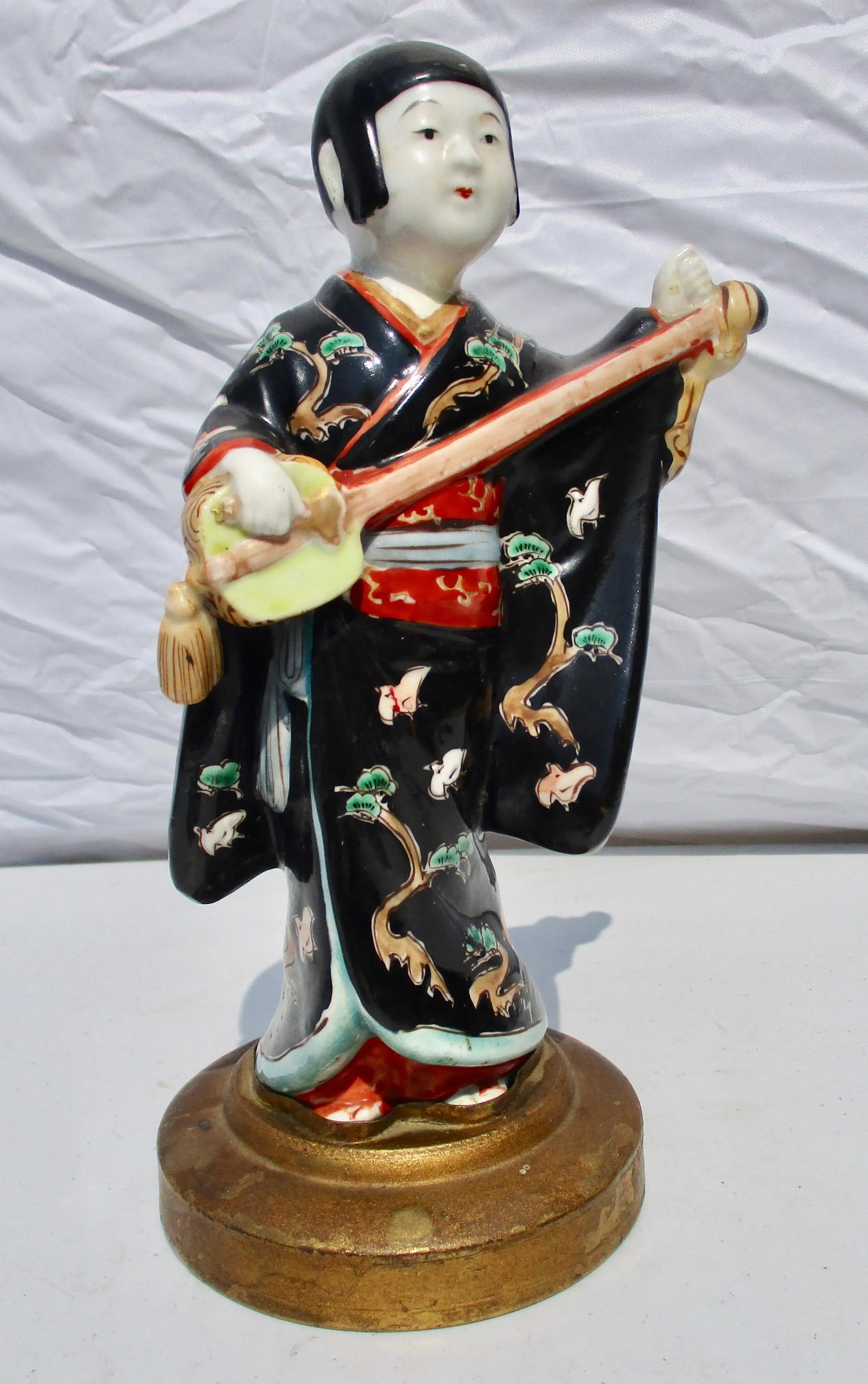 1900s Japanese Kutani Porcelain Musician - 8