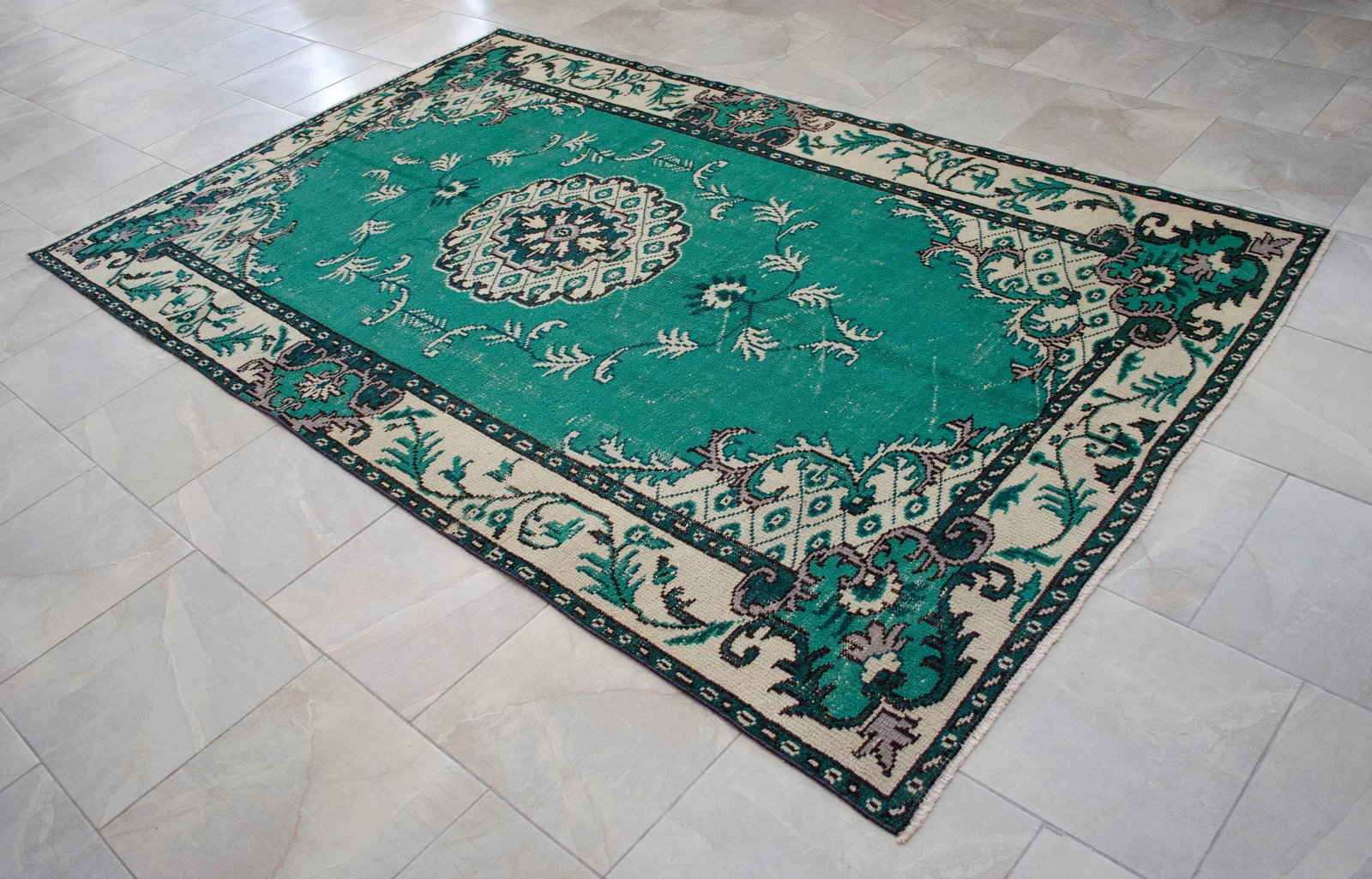 Vintage Turkish Hand Knotted Area Rug - 5"²5"³ × 8"²9"³ - 7