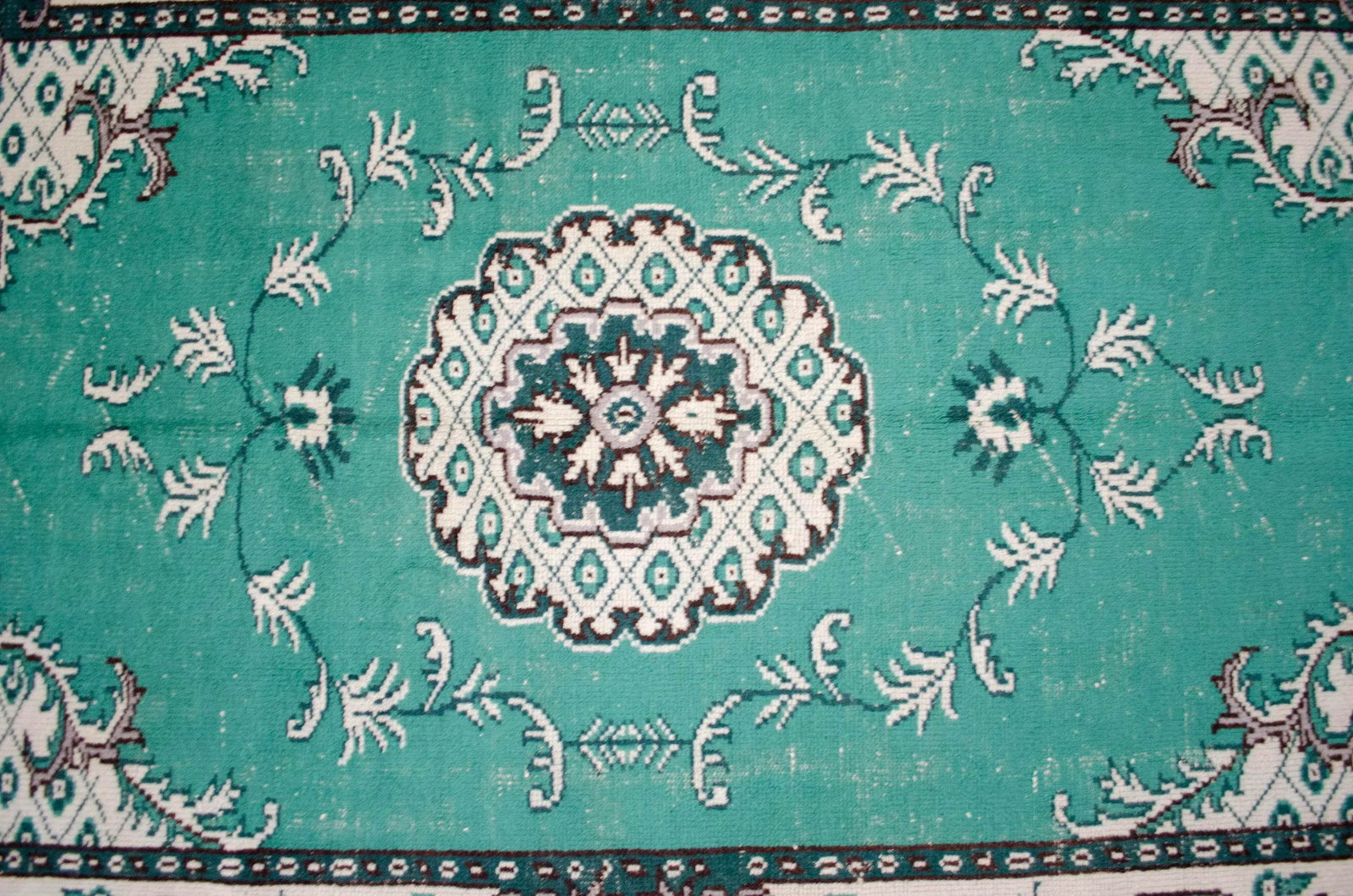 Vintage Turkish Hand Knotted Area Rug - 5"²5"³ × 8"²9"³ - 8