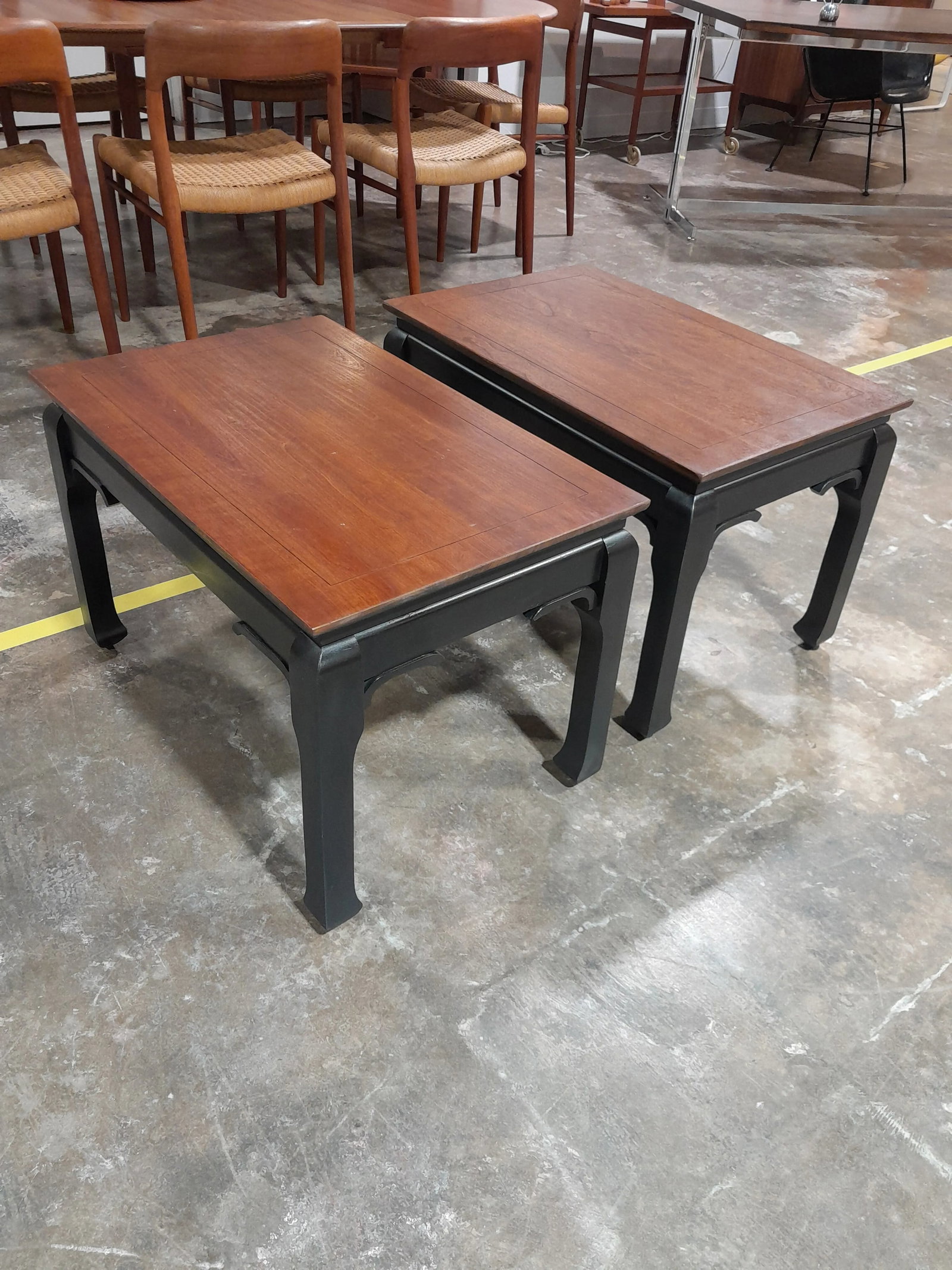 Restored Pair of Vintage 1960's Medallion Limited Two Tone Chow Side Tables With Walnut Top and Ebon - 8