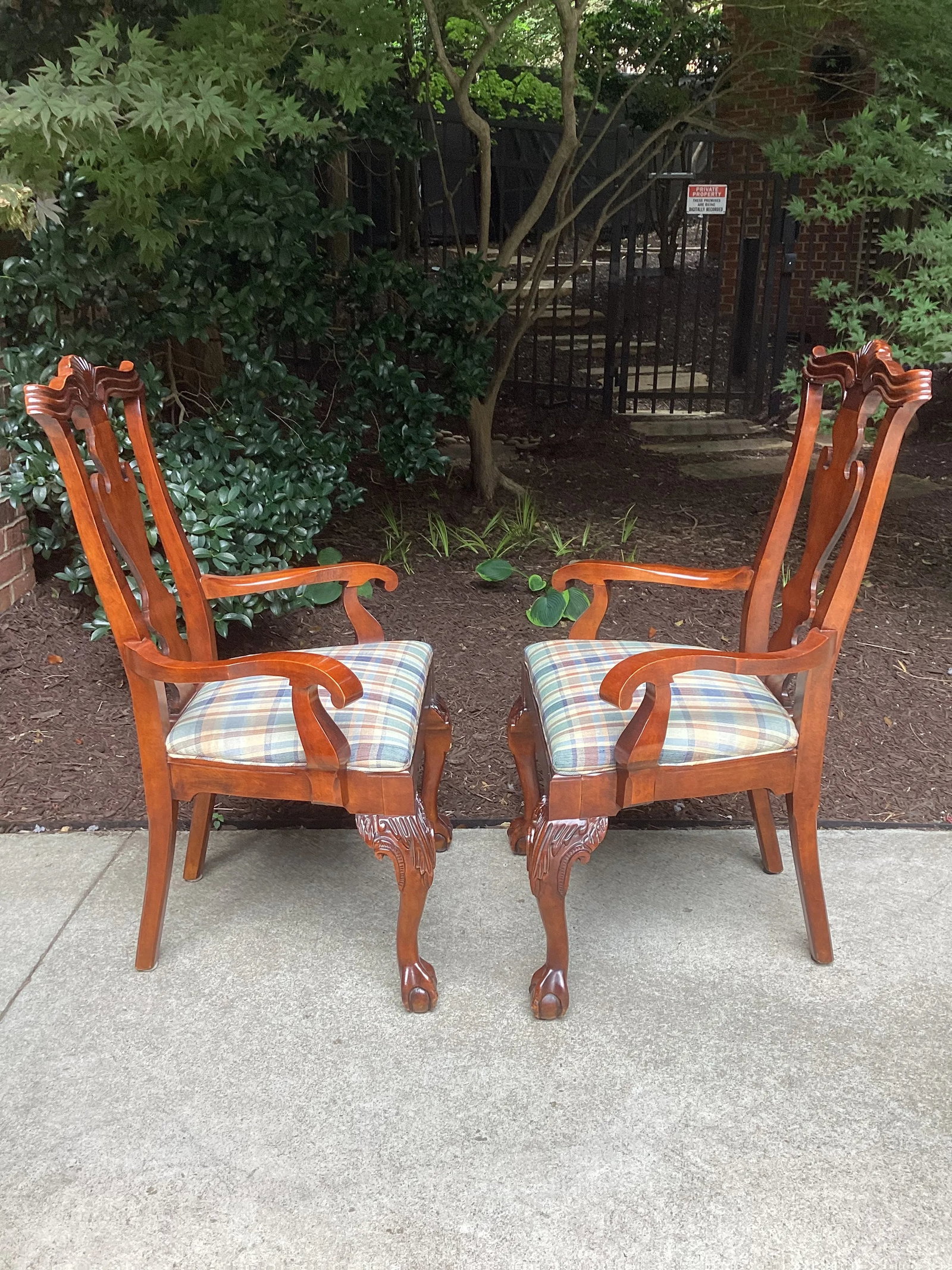 1990s Pair of Century Furniture Company Chinese Chippendale Armchairs With Madras Upholstered Seats - 2