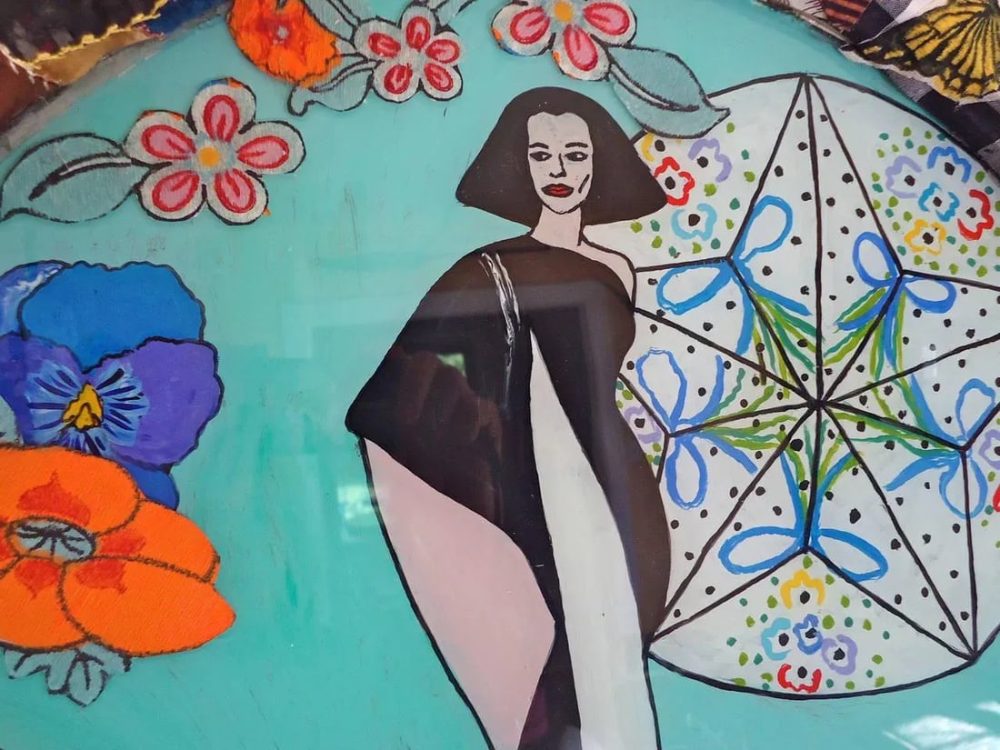 Glorious Gloria Painting on Glass - 5