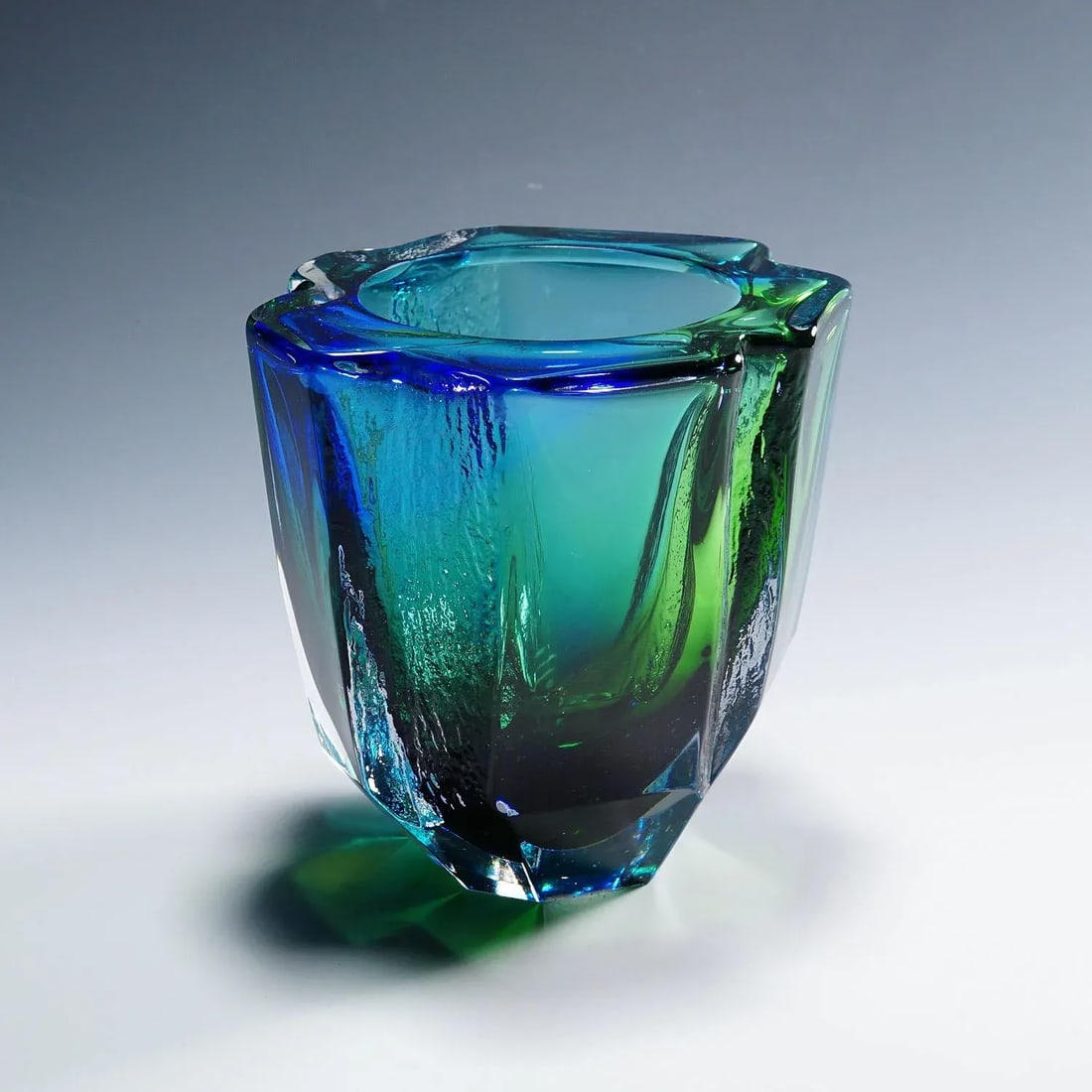 Vintage Crystal Art Glass Vase by Goeran Waerff for Kosta 1970s - 3