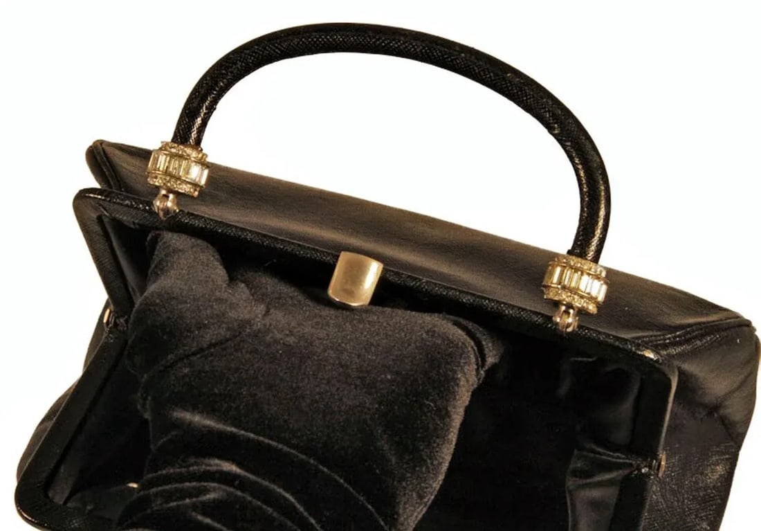 Bienen-Davis Black Leather Vintage Purse - 8