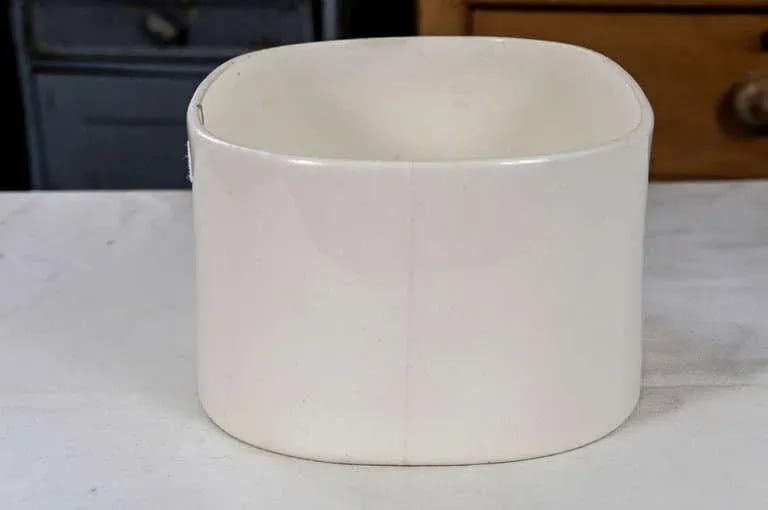 Three Ivory-Glazed Pottery Articles - 10